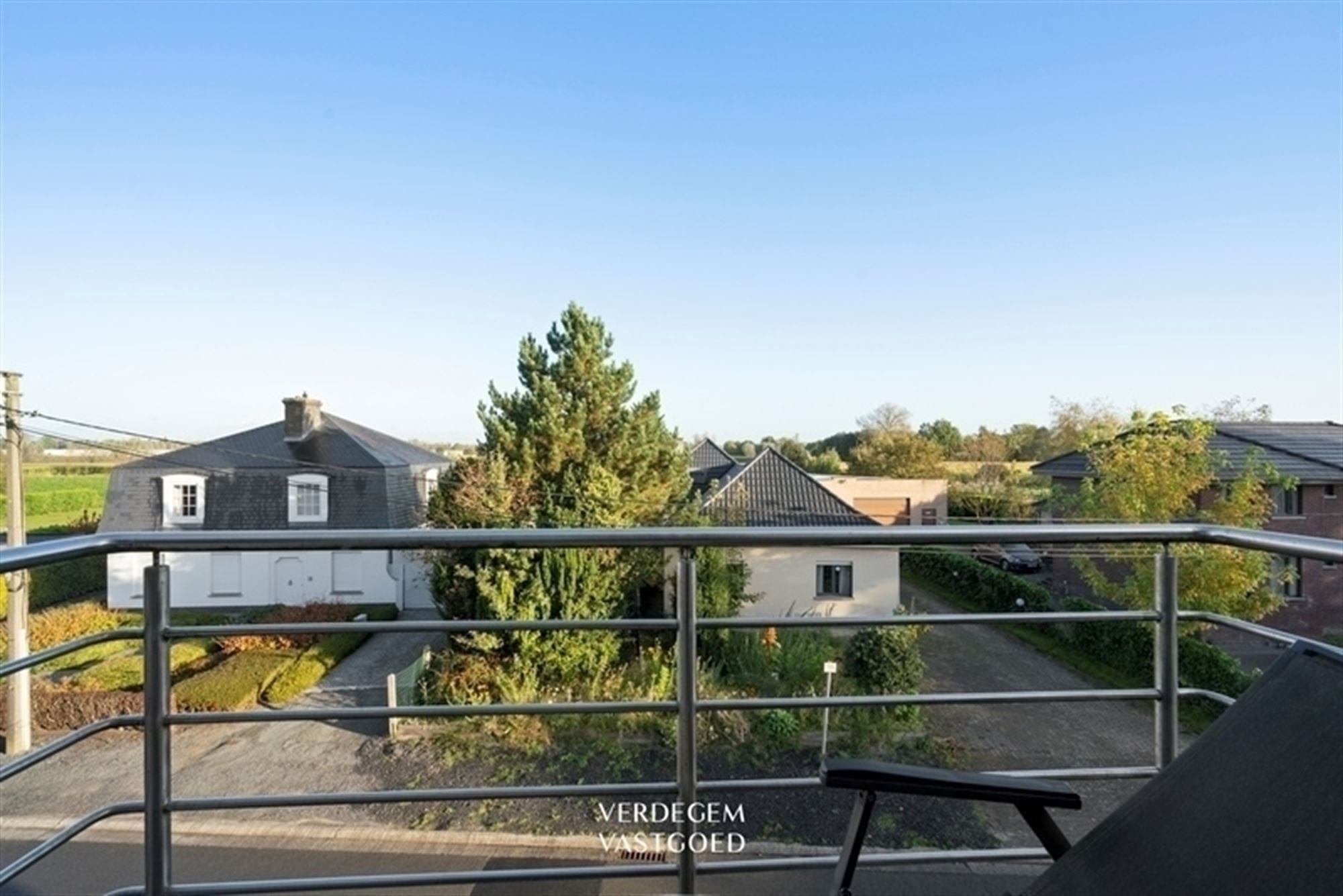 Gezellig appartement met 2 slaapkamers, ZW terras en autostaanplaats foto 3