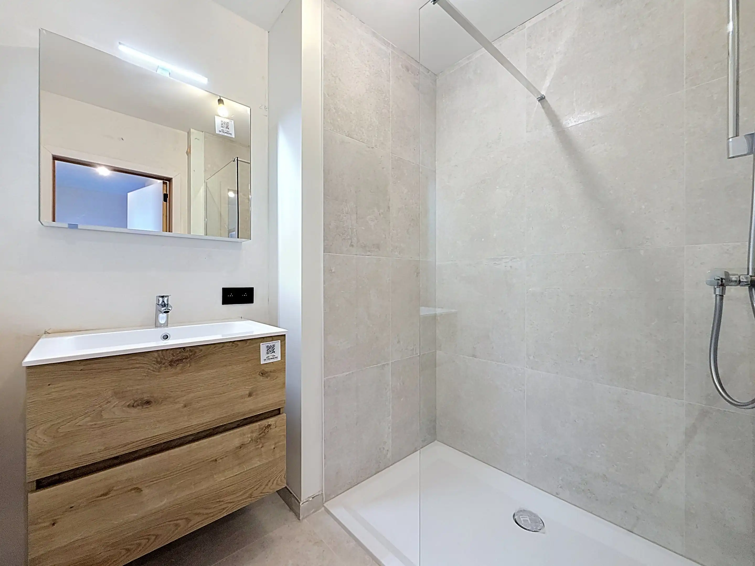 Stijlvol nieuwbouwappartement te koop in Spiere-Helkijn met 2 slaapkamers en moderne voorzieningen! foto 6