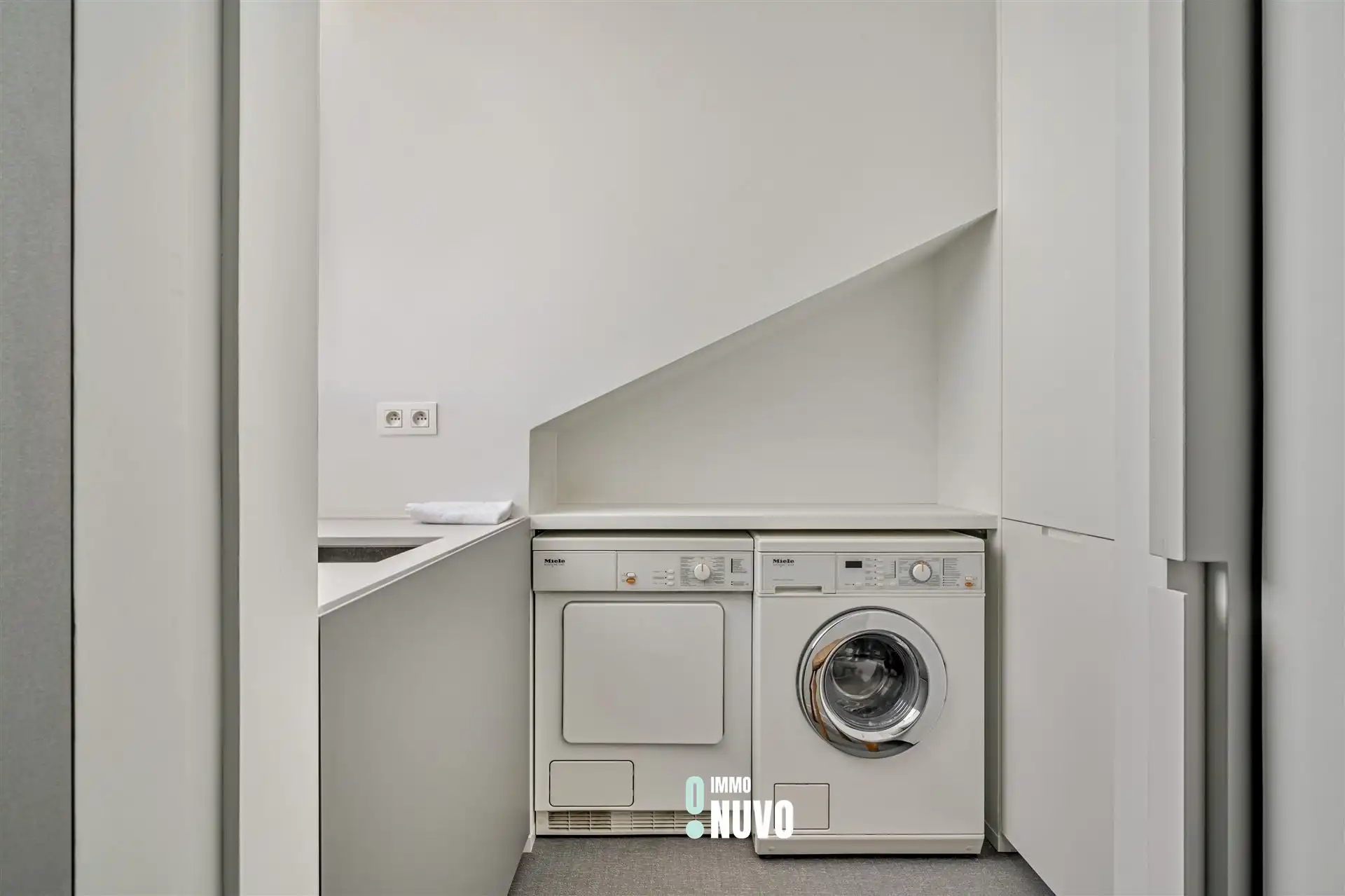 Moderne ruime villa te Aalst foto 32