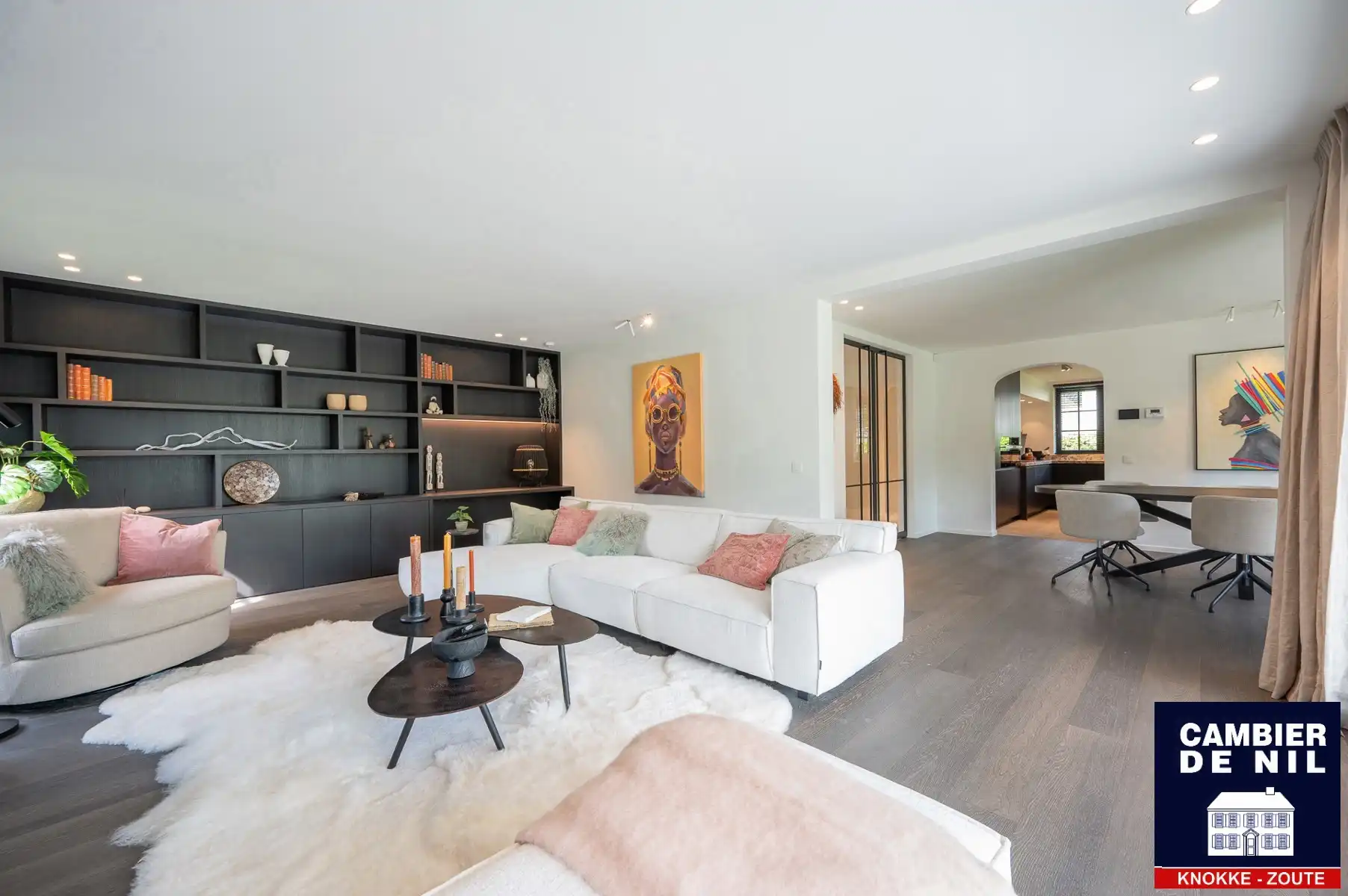 Ruime, volledig gerenoveerde villa aan de rand van het Zoute foto 3