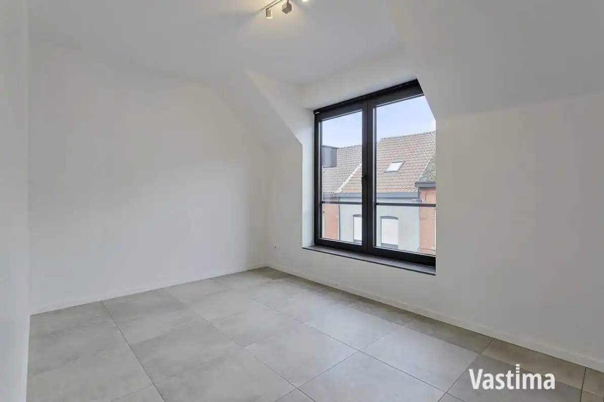 Recent appartement met 2 slaapkamers, terras, lift en garage foto 14