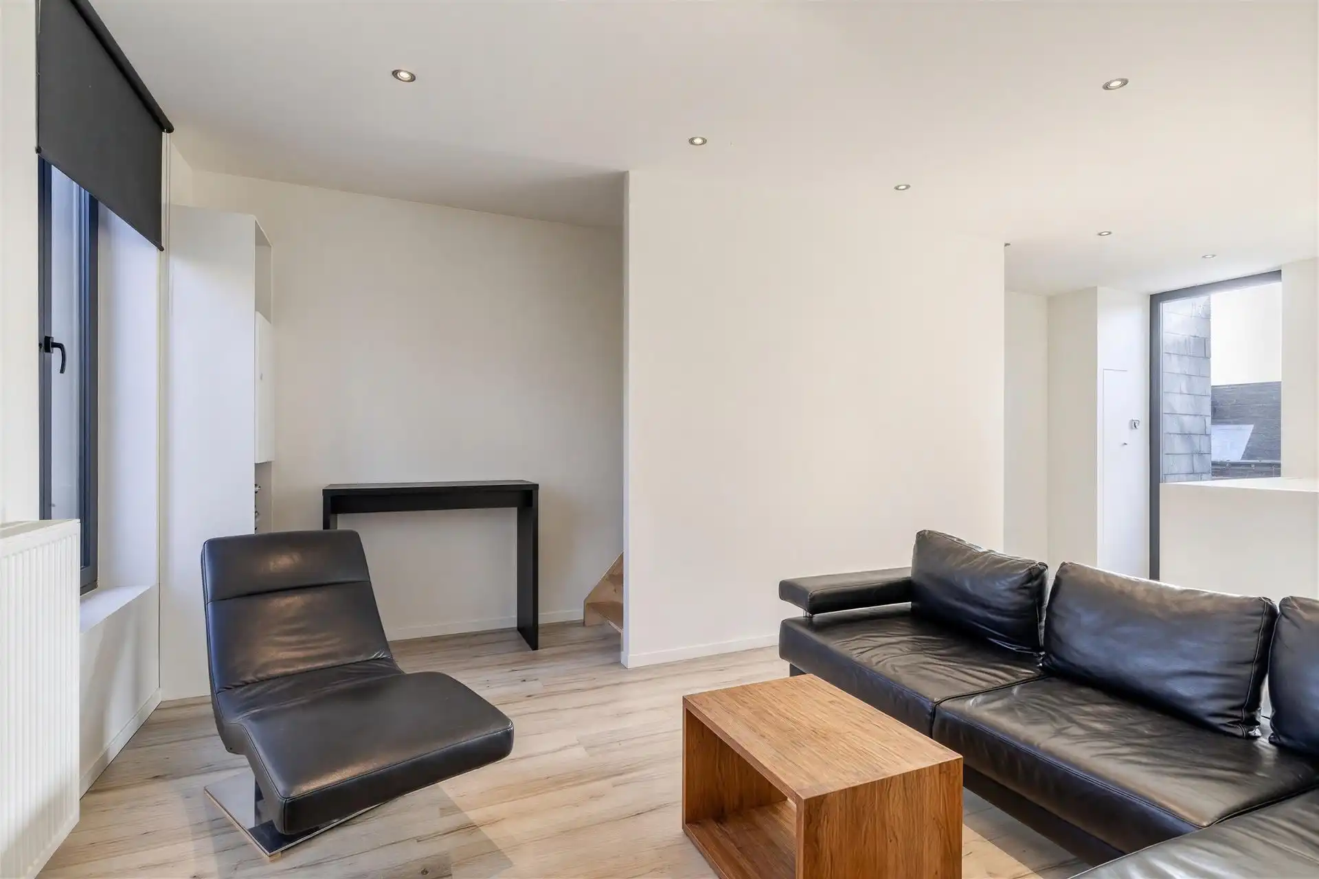 Stijlvol handelspand met kwalitatieve afwerking en charmant appartement met terras foto 28