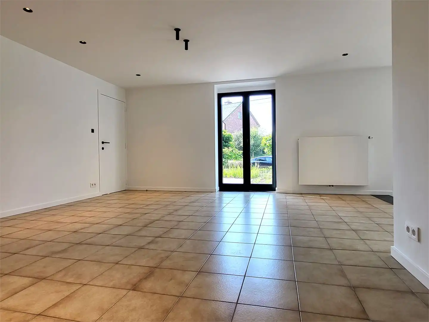 Prachtige moderne woning met bewoonbare oppervlakte van 166m² op 1209m² met zonnige tuin en garage. foto 15