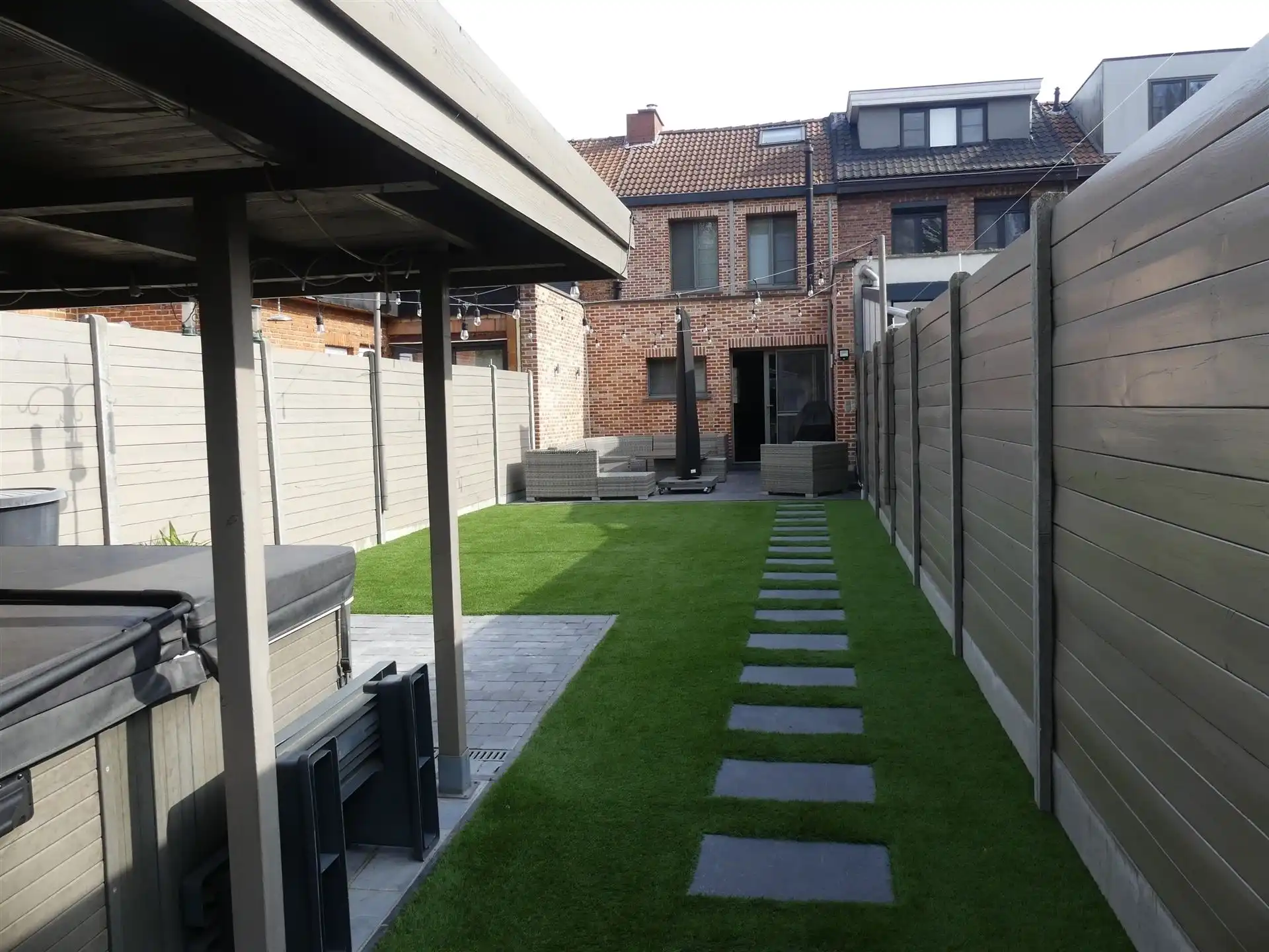 Charmante woning met tuin en uitweg voor fietsen! foto 17