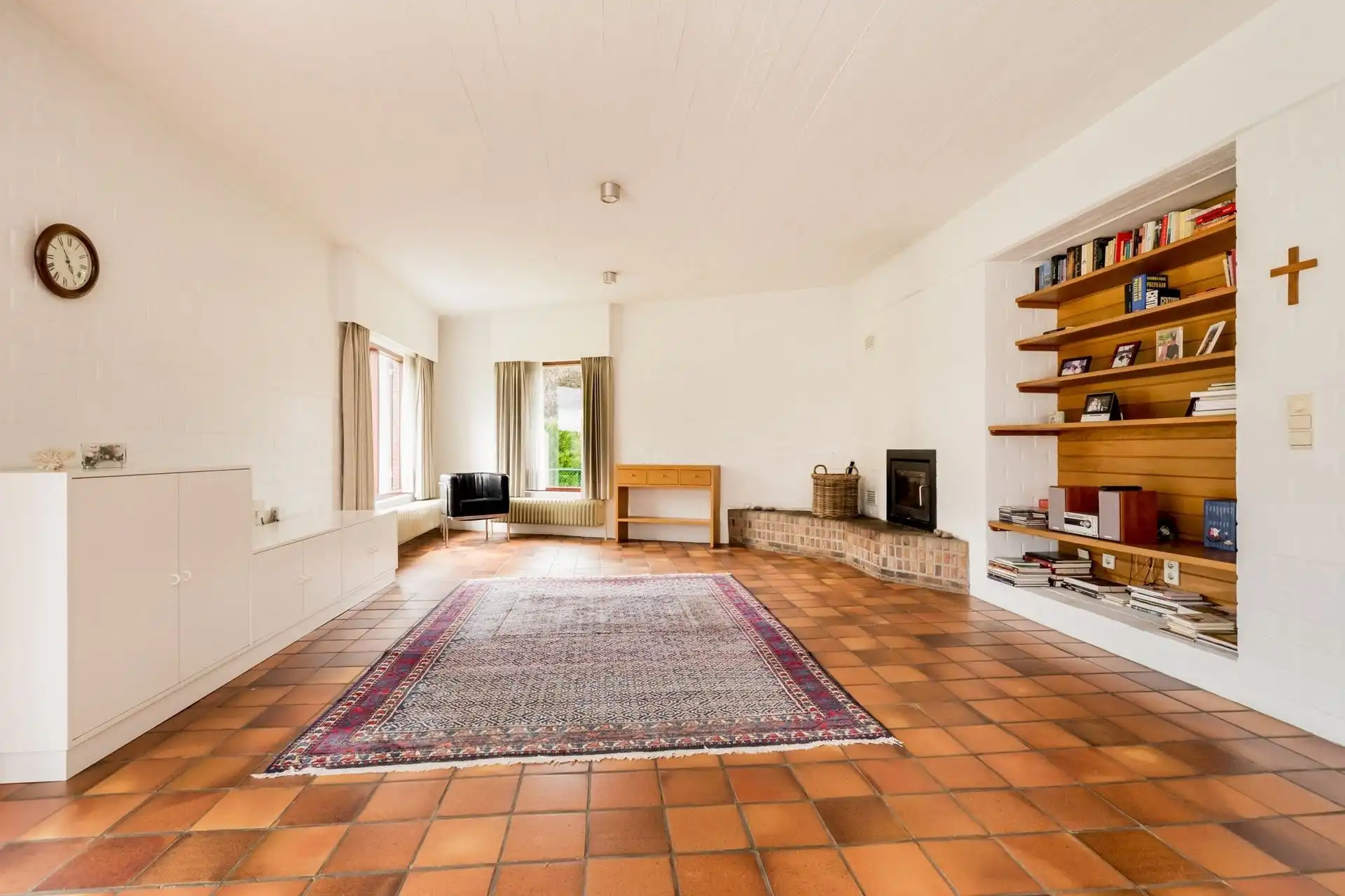 Villa met privébos op een perceel van 4.350 m²  foto 3