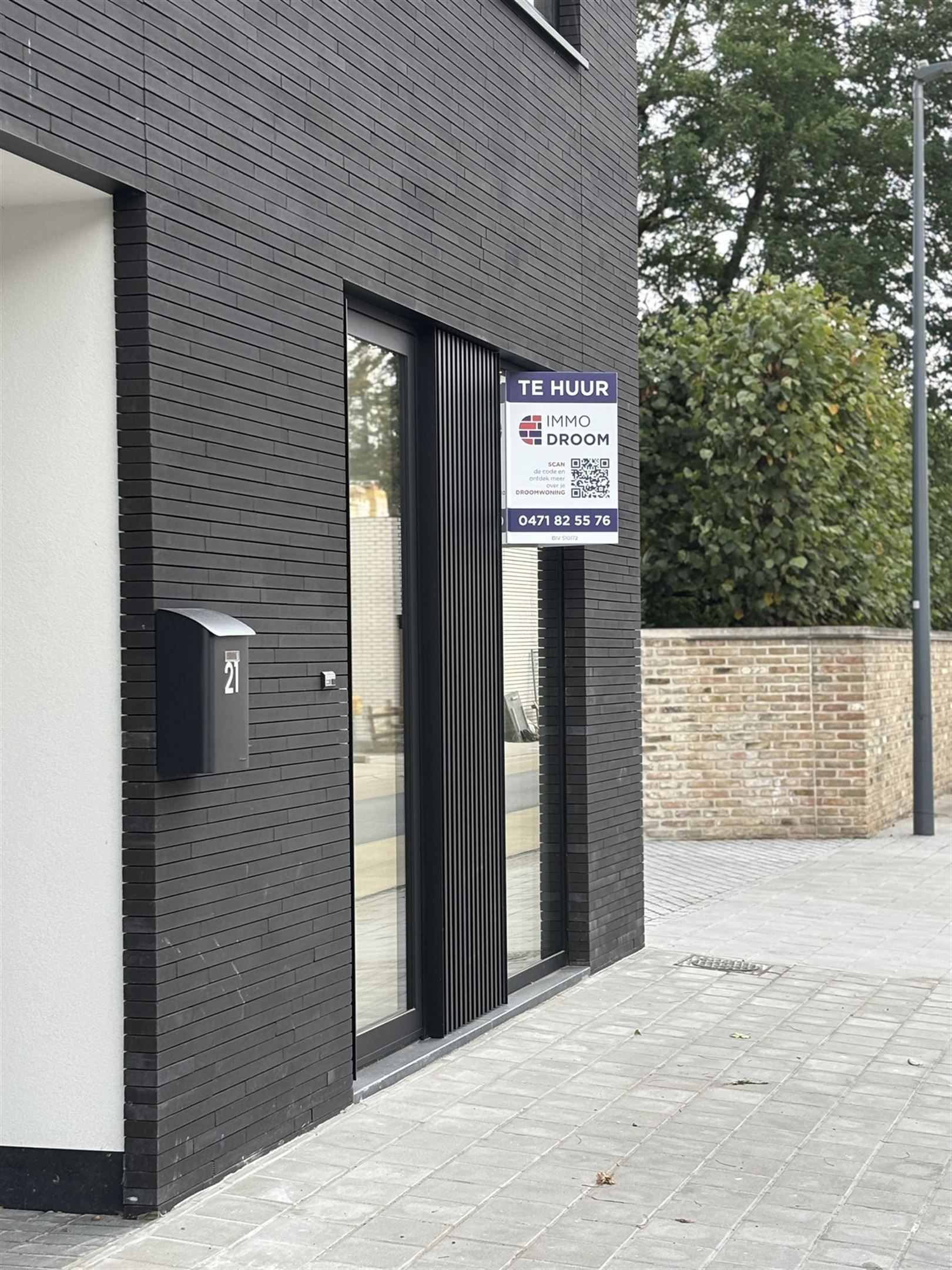 Stadswoning met 3 slaapkamers met carport foto 2