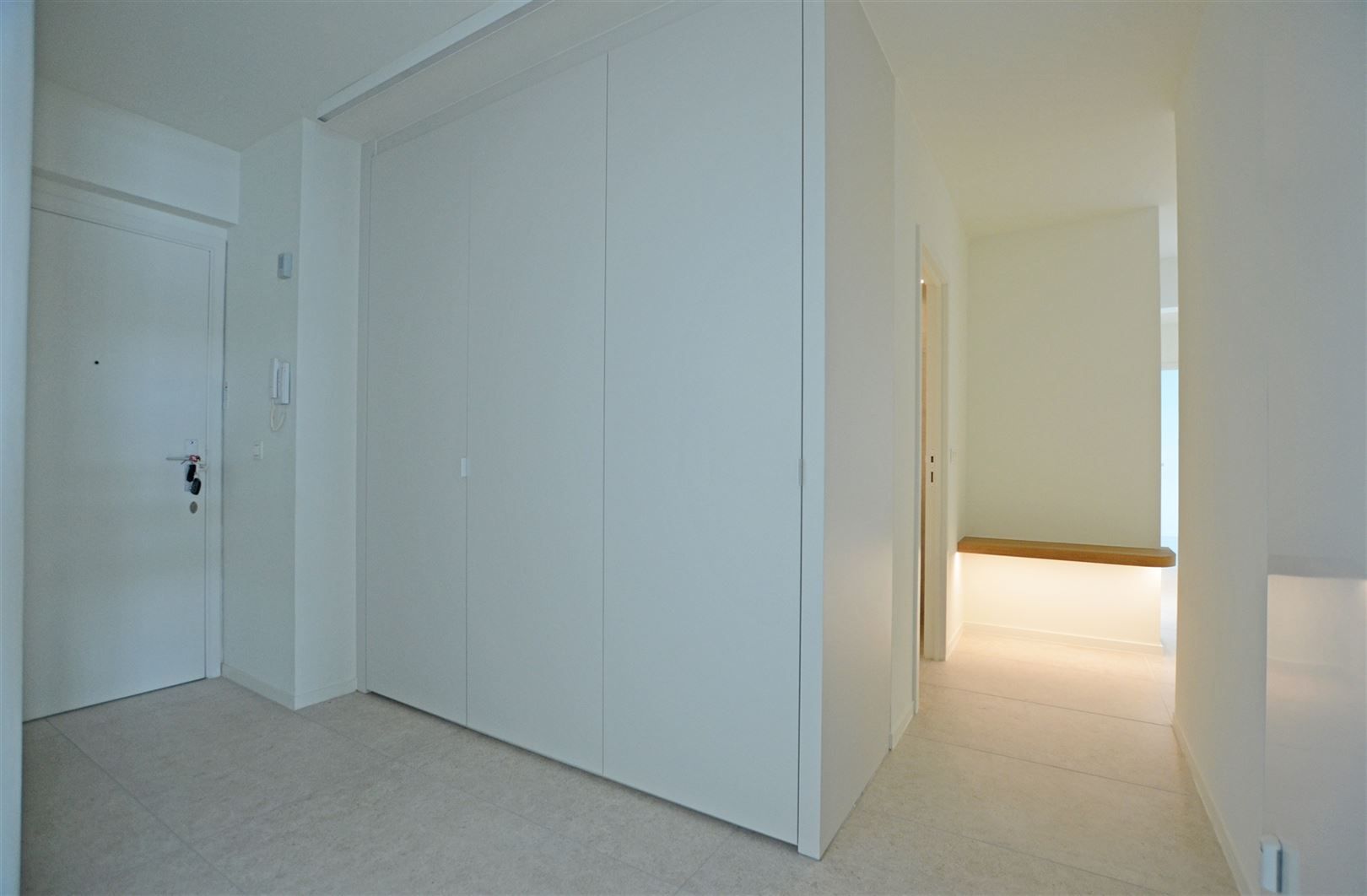 Smaakvol gerenoveerd appartement op het Katarinaplein foto 16