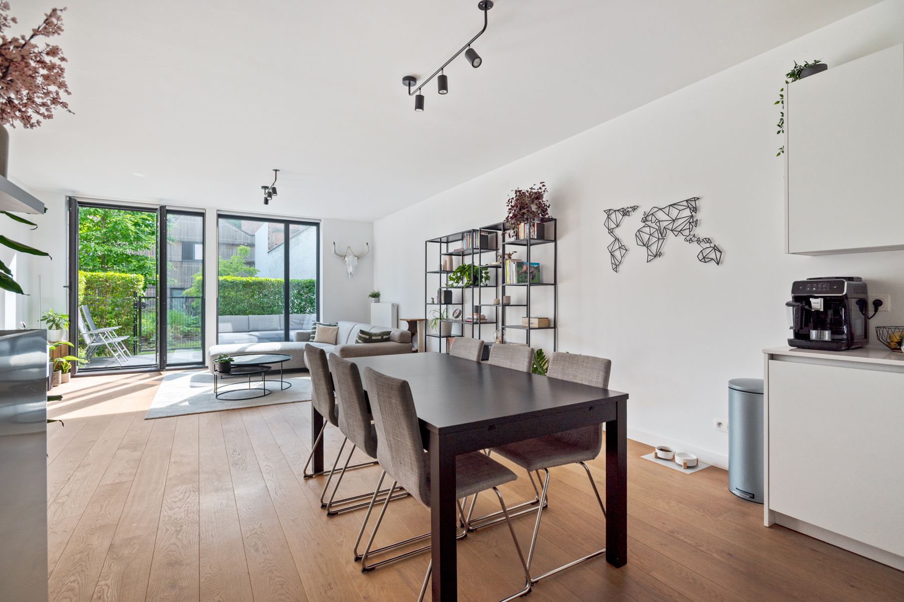 Energiezuinig gelijkvloers appartement met terras en tuin foto 3