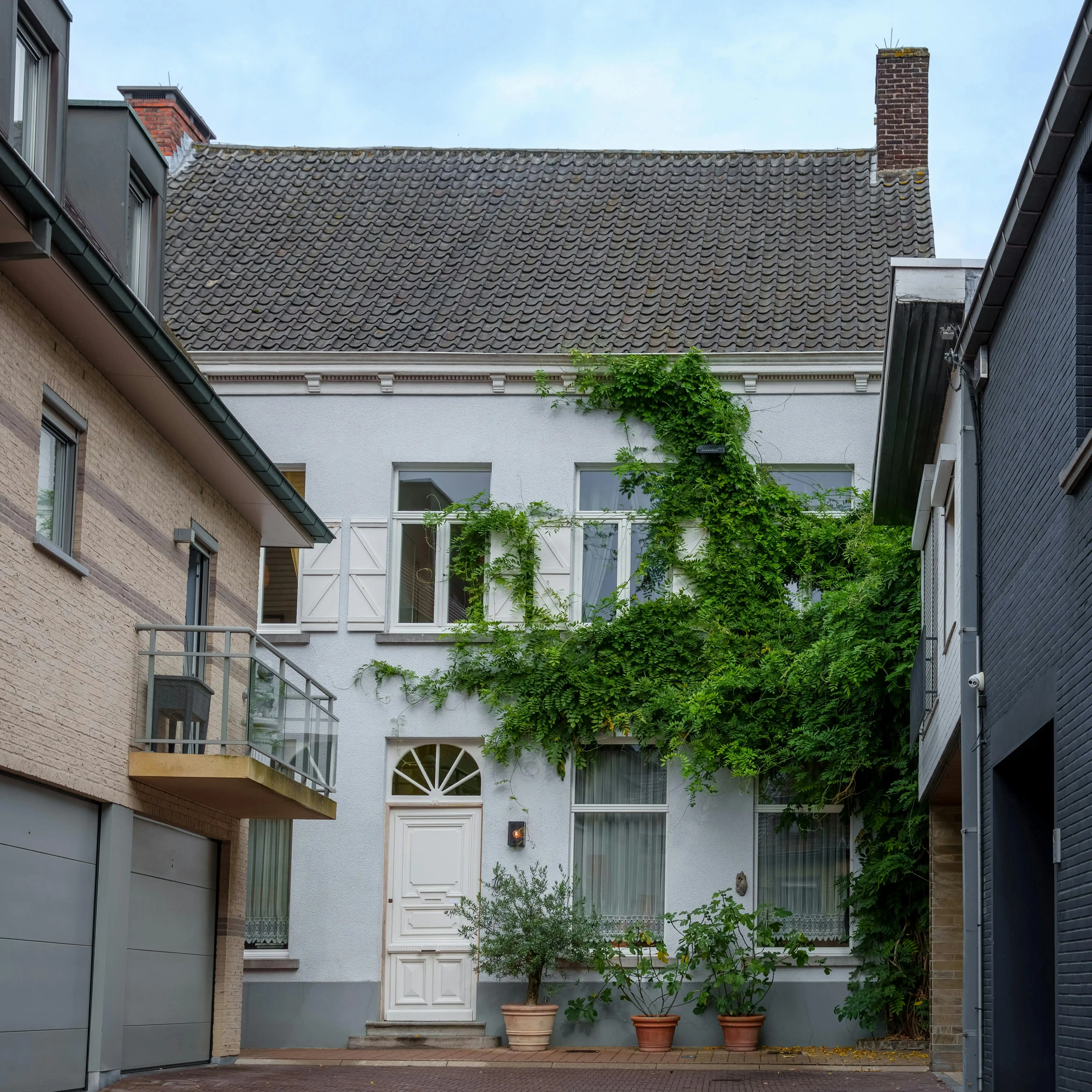 Authentieke herenwoning in het centrum van Meulebeke foto 35