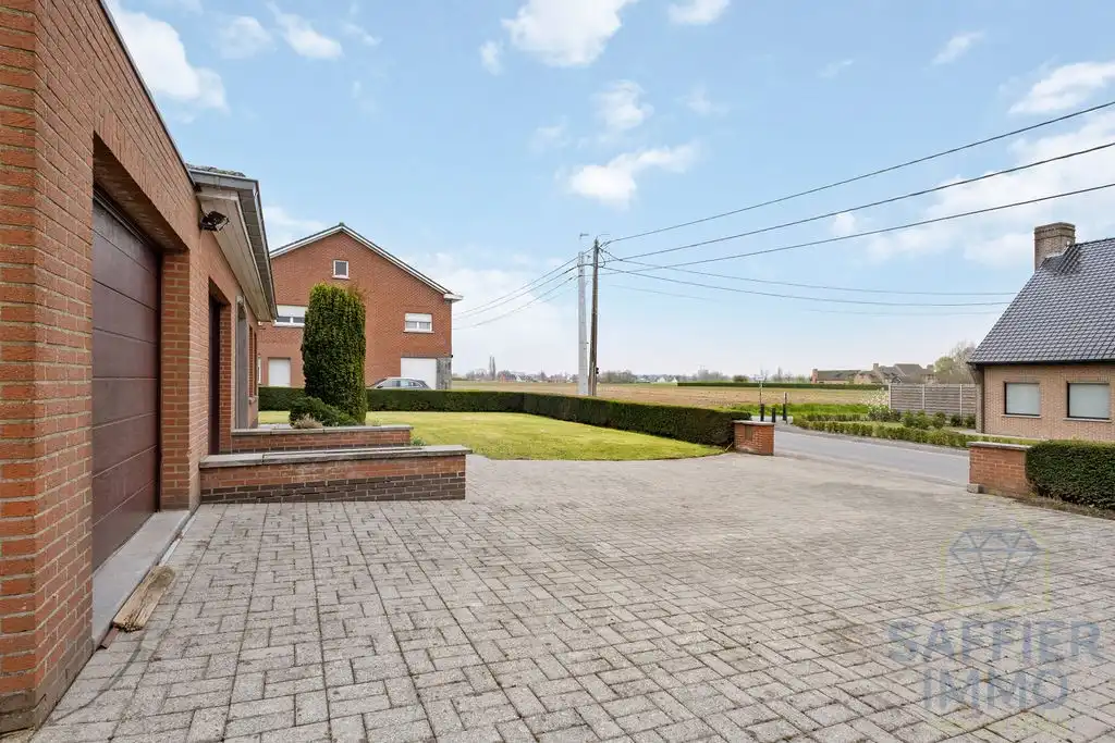 Rustig gelegen woning met prachtig zicht op een perceel van 1.576 m² foto 24