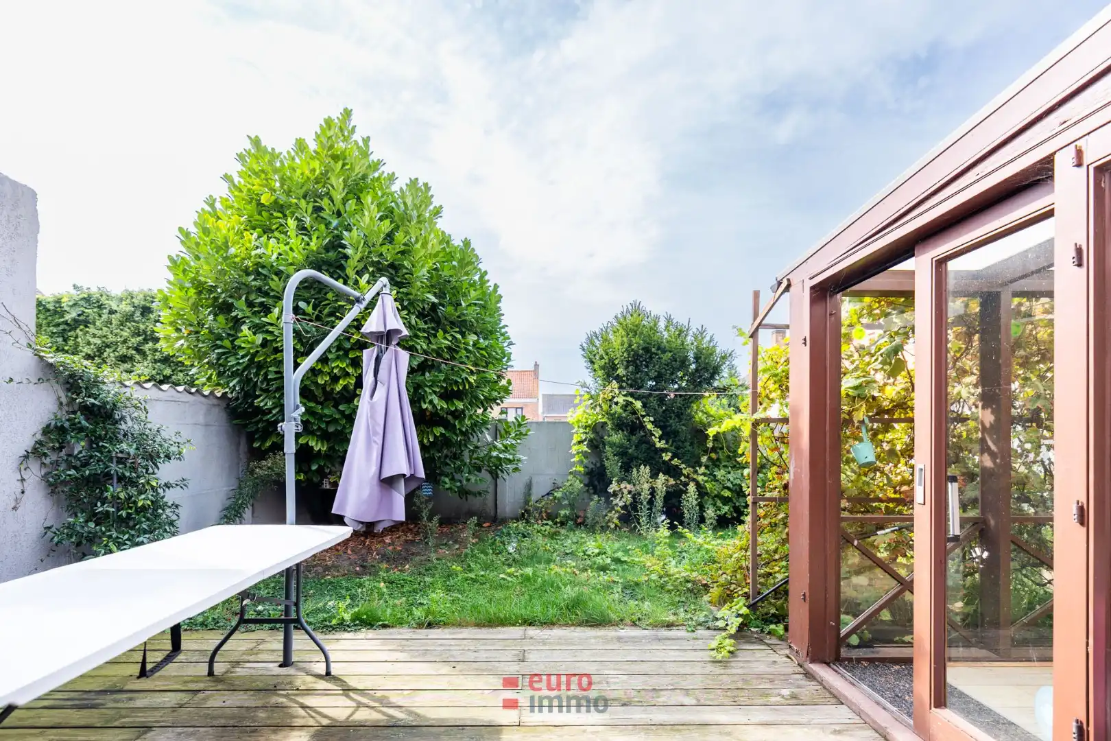 VASTGOEDTOPPER in Nieuwpoort: ruime stadswoning met tuin en garage. foto 7