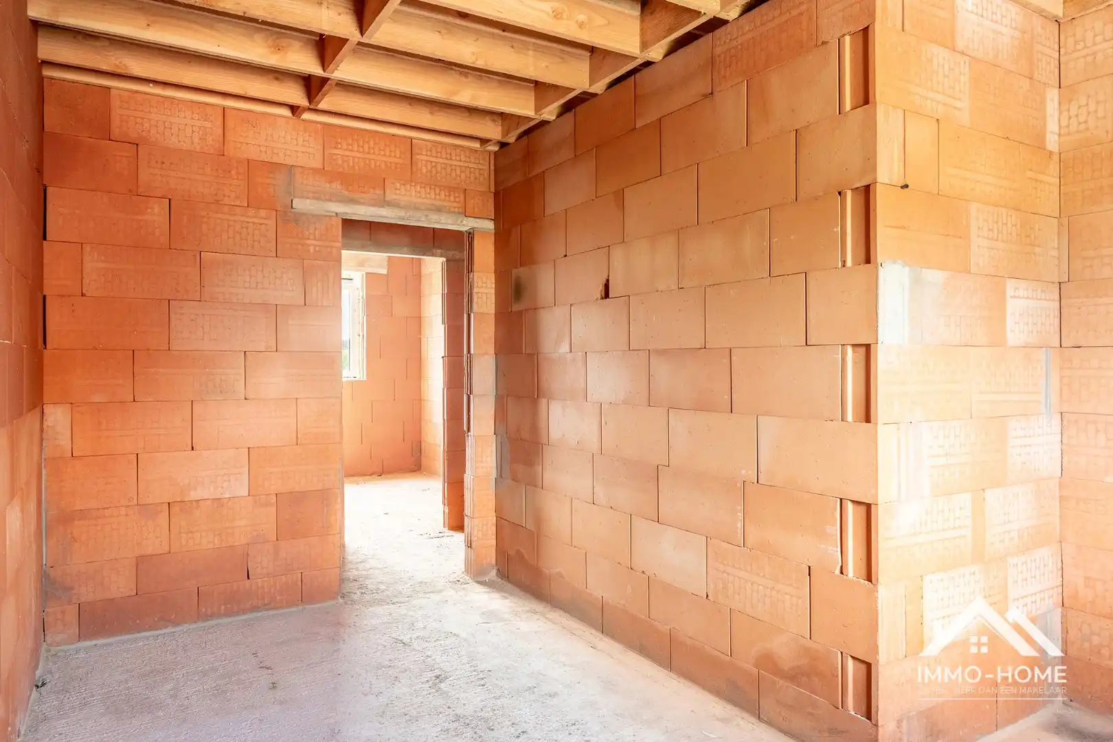 HOB casco woning met héél veel potentieel foto 23