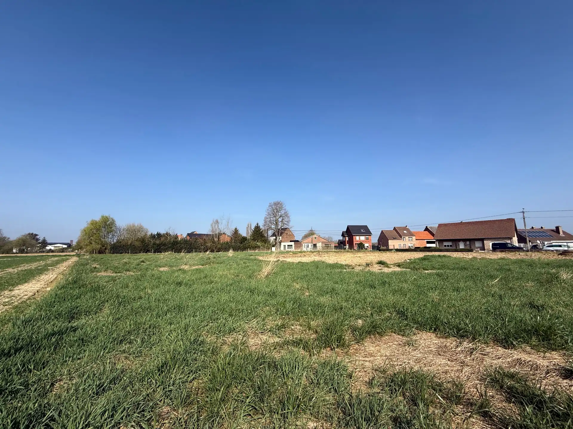 Bouwgrond voor open bebouwing op perceel van 11a38 foto 2