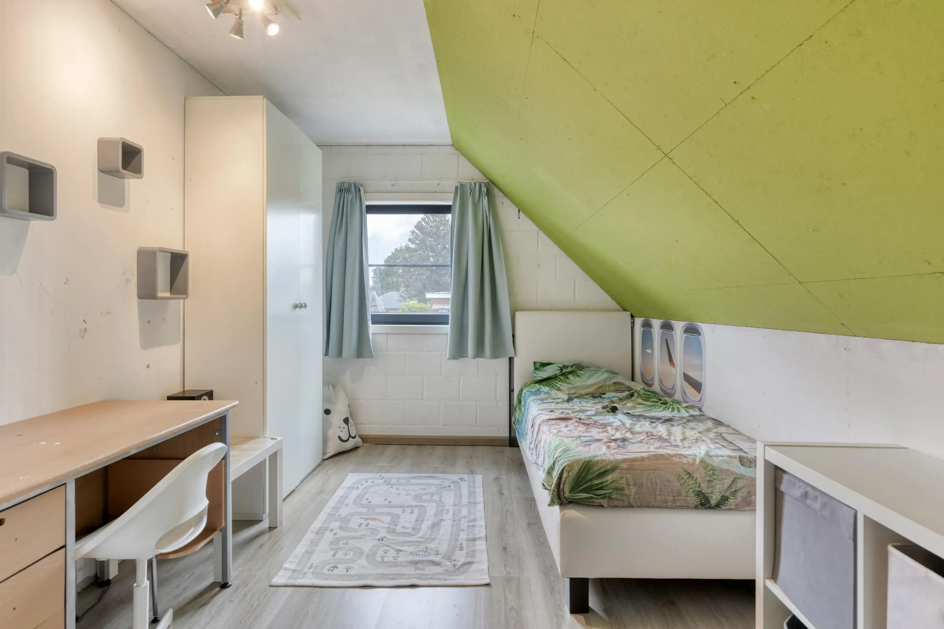Ruime gezinswoning met 5 slaapkamers te Oostrozebeke foto 9