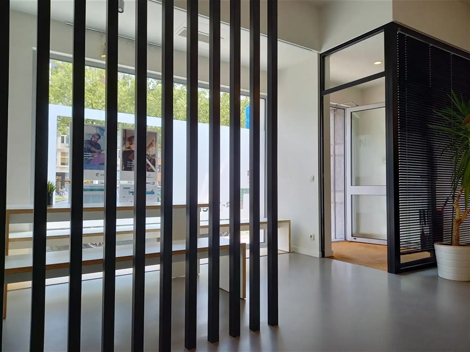 Kantoorgebouw foto 2