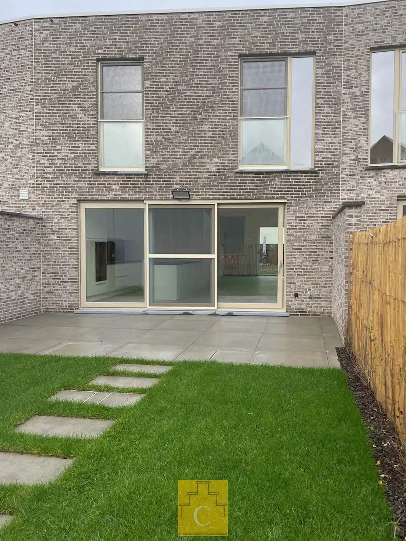 Halfopen nieuwbouwwoning met garage in Varsenare foto 4