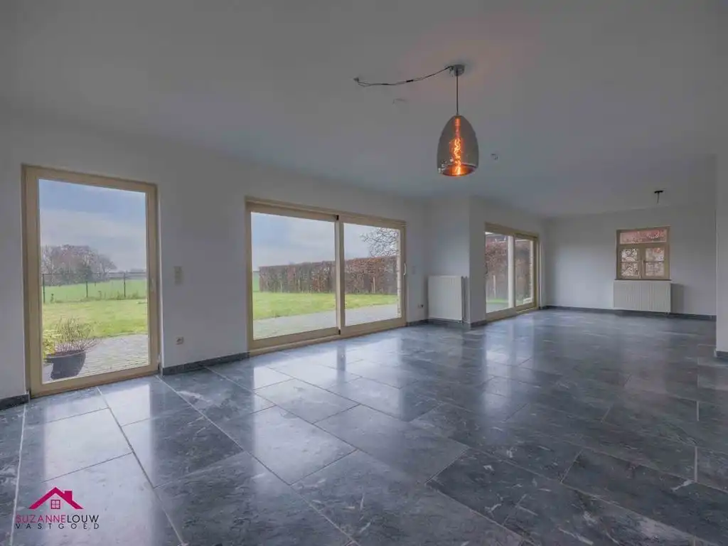 Landelijke vrijstaande woning met tuin foto 17