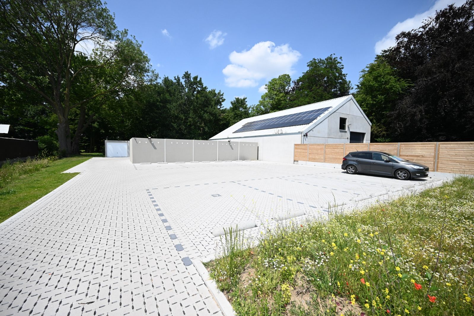 Nieuwbouw appartement met zonnepanelen! foto 9