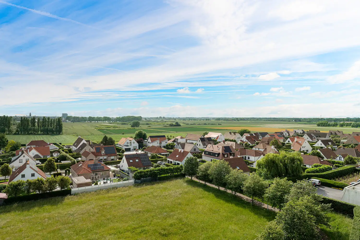 Vernieuwd 1 slaapkamerappartement met open zichten en groot terras foto 9