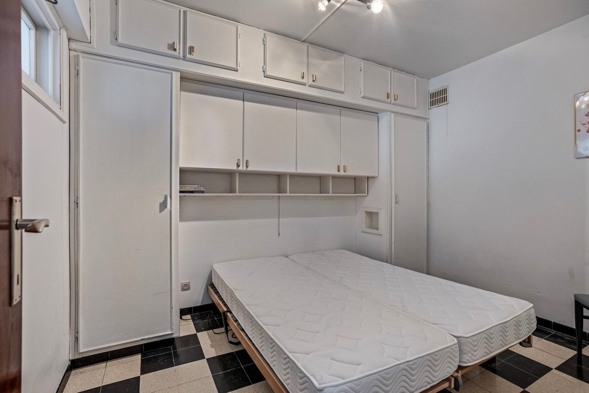 Appartement met twee slaapkamers te koop op de Zeedijk! foto 6