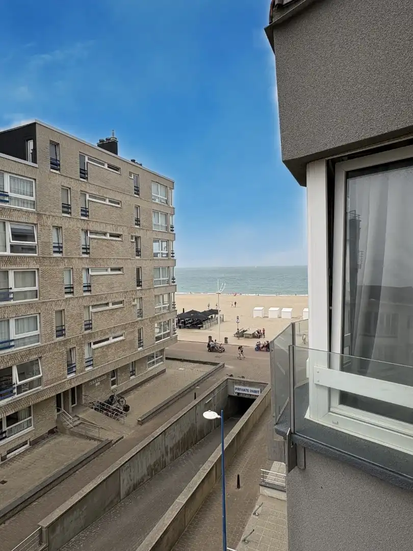 Ruim appartement met 3 slaapkamers en zijdelings zeezicht in Koksijde foto 3