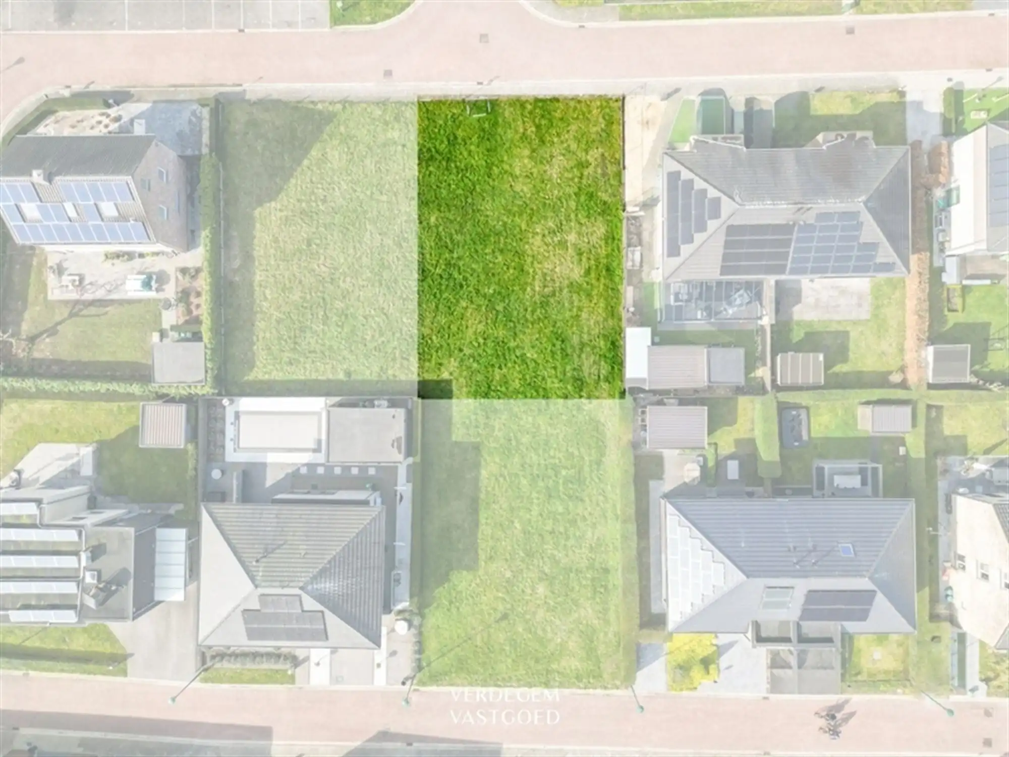 Mooi perceel bouwgrond van 466m² in residentiële woonwijk foto {{pictureIndex}}