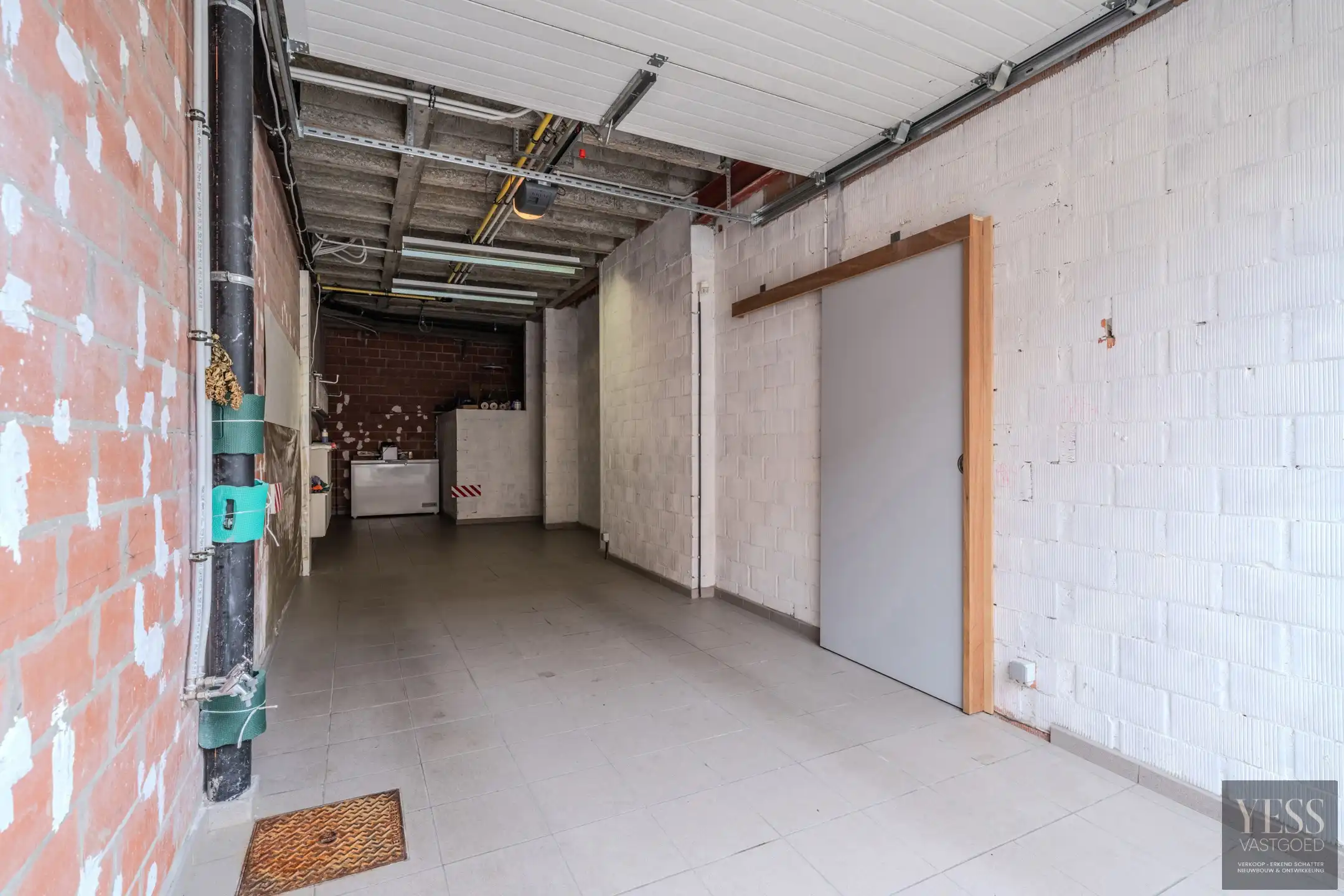 Uniek pand 236m2 bewoonbaar + atelier/winkel/opslag 475m2! foto 29