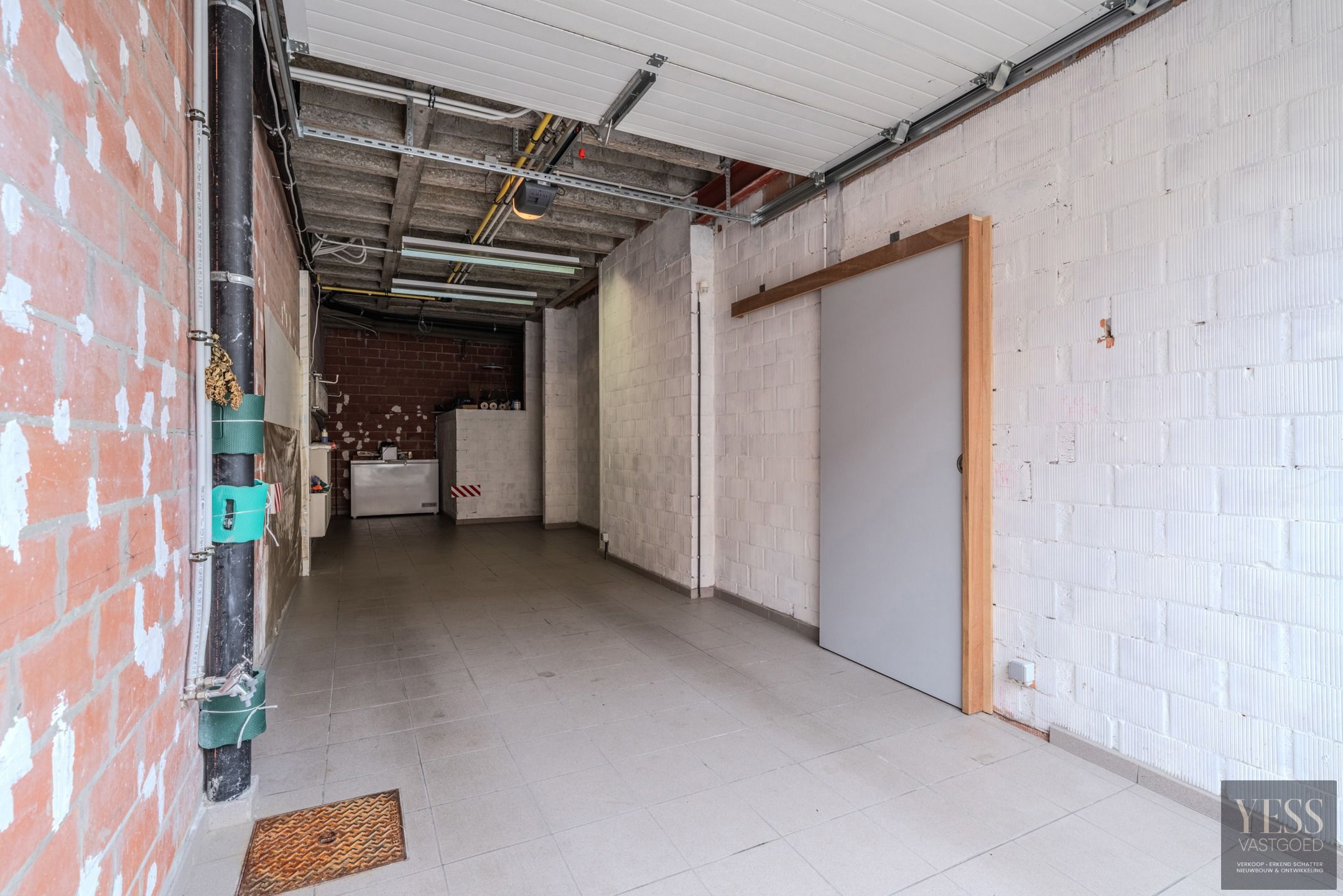 Uniek pand 236m2 bewoonbaar + atelier/winkel/opslag 475m2! foto 29