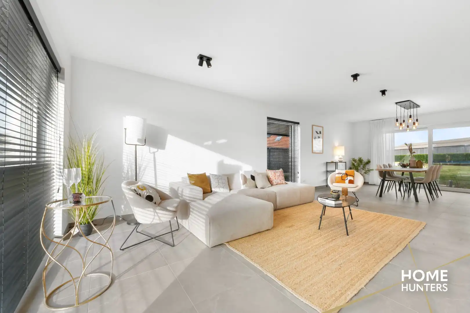 Luxueus afgewerkte halfopen nieuwbouwwoning met vergezichten foto 4