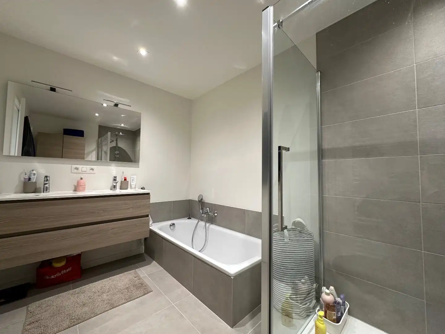 Recente woning met 3 slaapkamers, berging, kelder, zolder, garage en terras te Voeren  foto 10