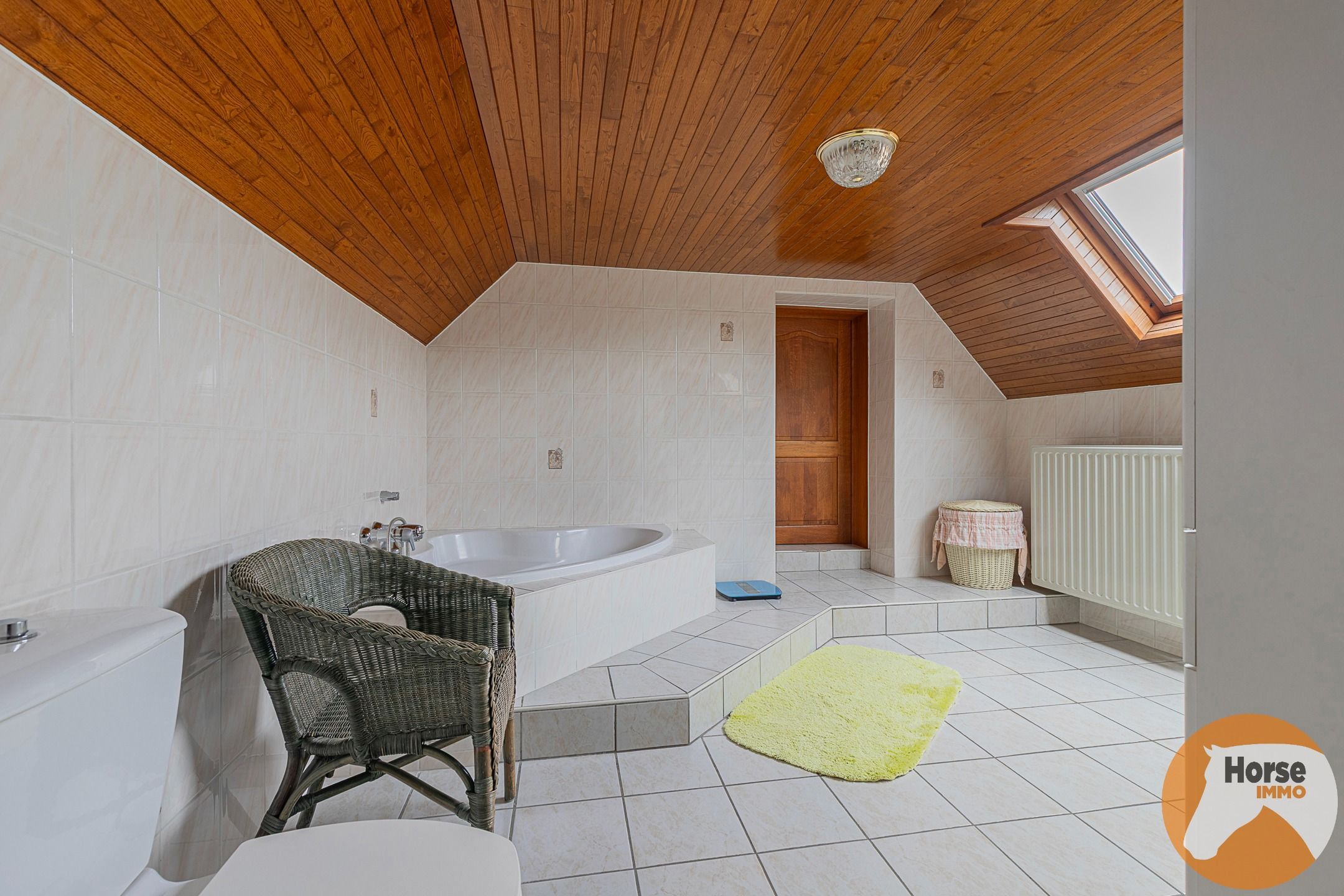 ERPE-MERE - Goed onderhouden woning met magazijn en serres foto 15