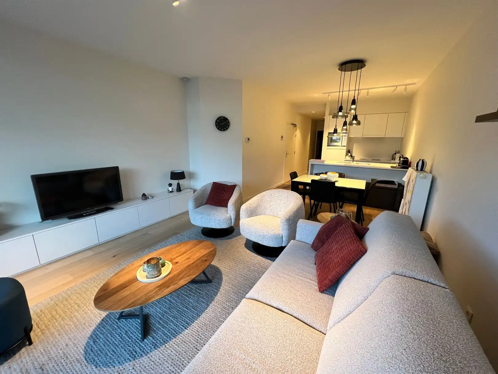 Prachtig zuidgericht appartement met 2 slaapkamers foto 2