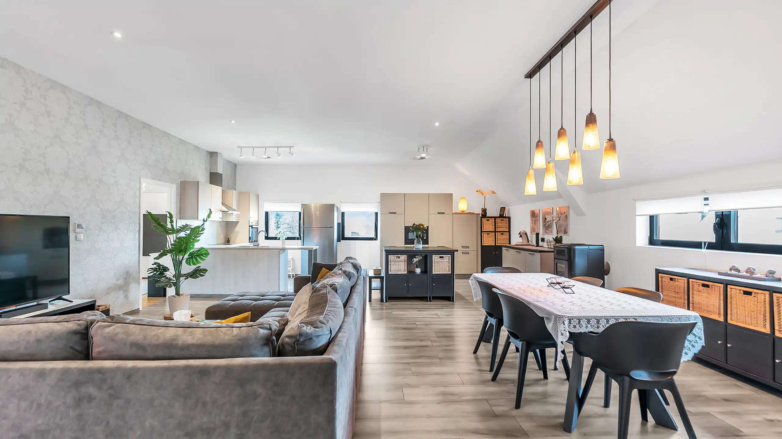 Uniek wonen in loftstijl met veel potentieel op topligging foto 8