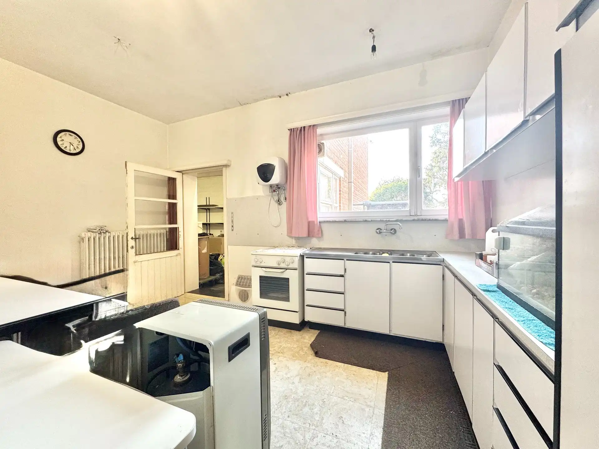 MAGAZIJN MET TWEEWOONST - 1.052 M² foto 13