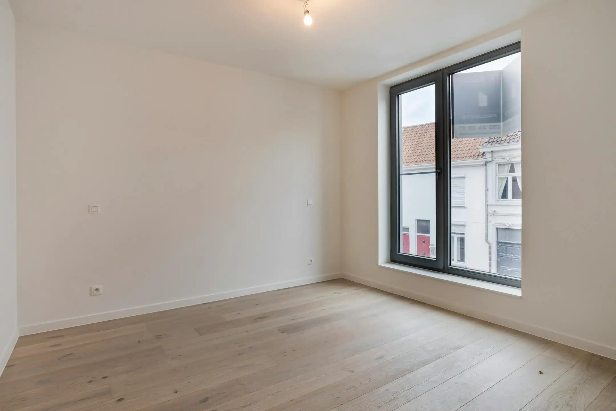 Stijlvol huis te centrum Brugge met 3 slaapkamers en garage foto 11