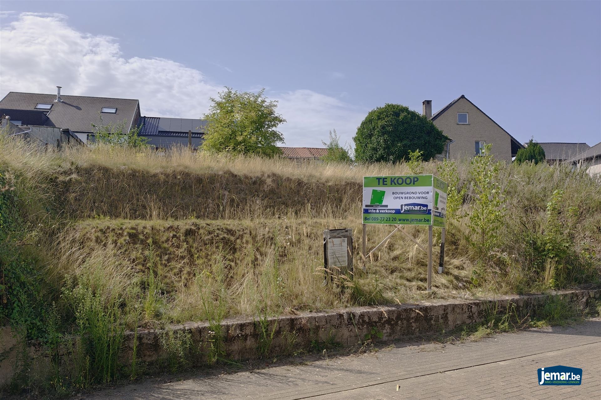 Bouwgrond met goedgekeurde plannen voor open bebouwing (4a36ca) in het landelijke Genoelselderen foto {{pictureIndex}}