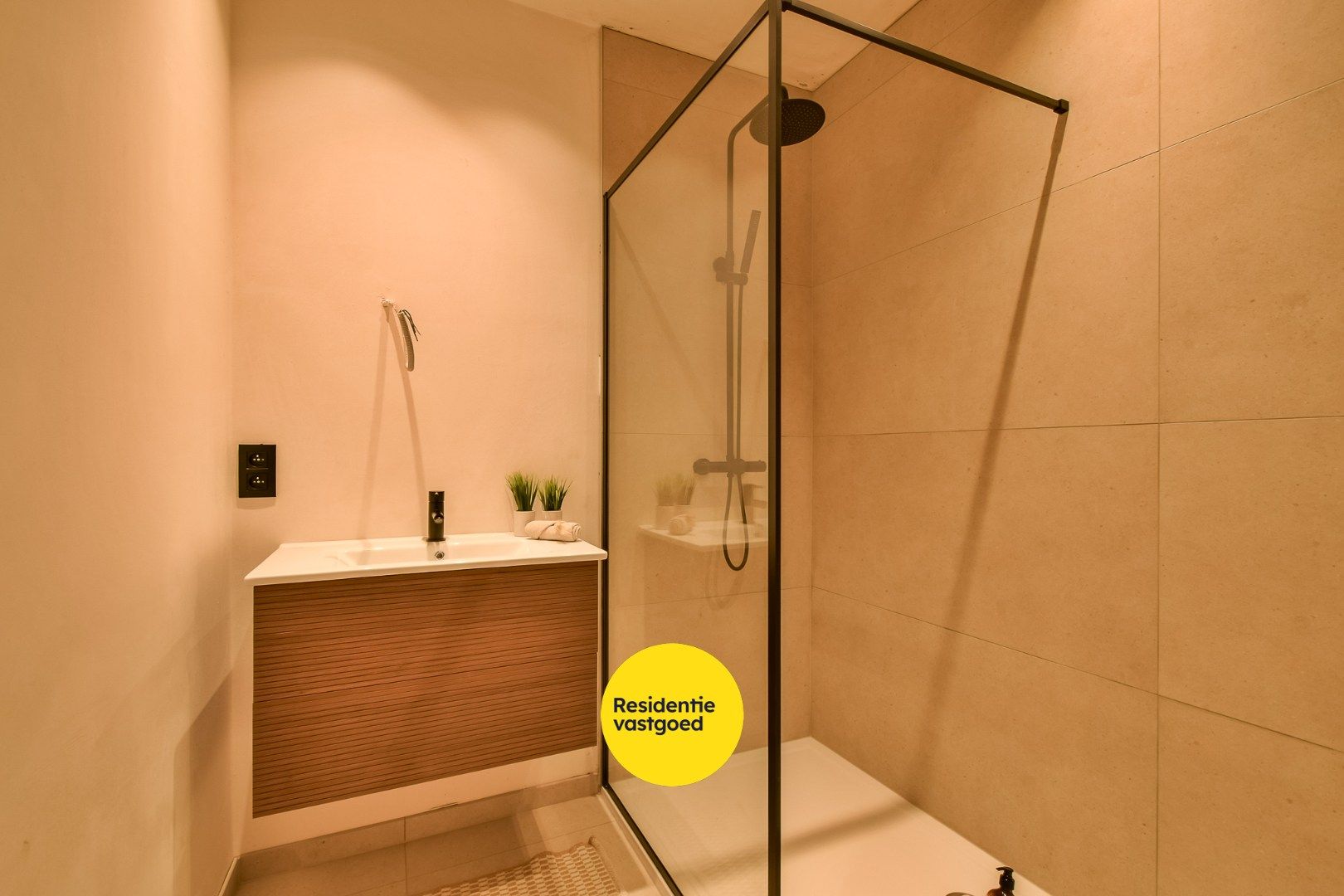 Ruime en kwalitatieve nieuwbouwwoning! foto 14