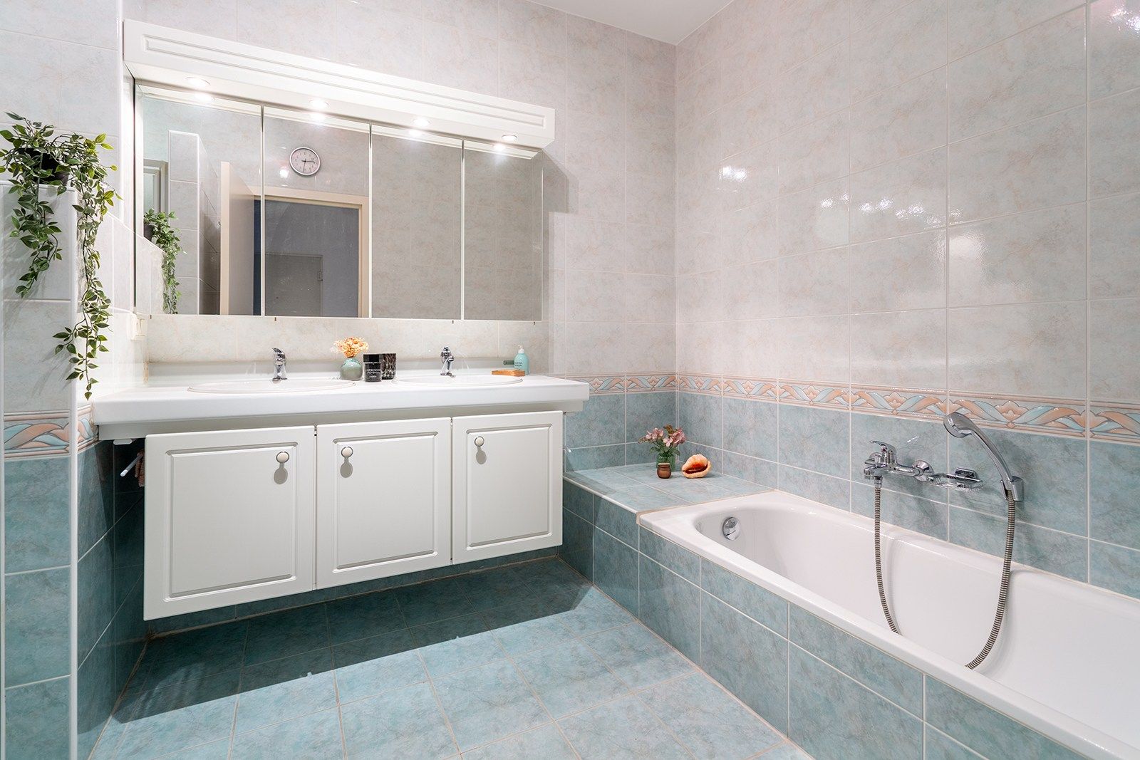  Ruim en goed onderhouden appartement  foto 19