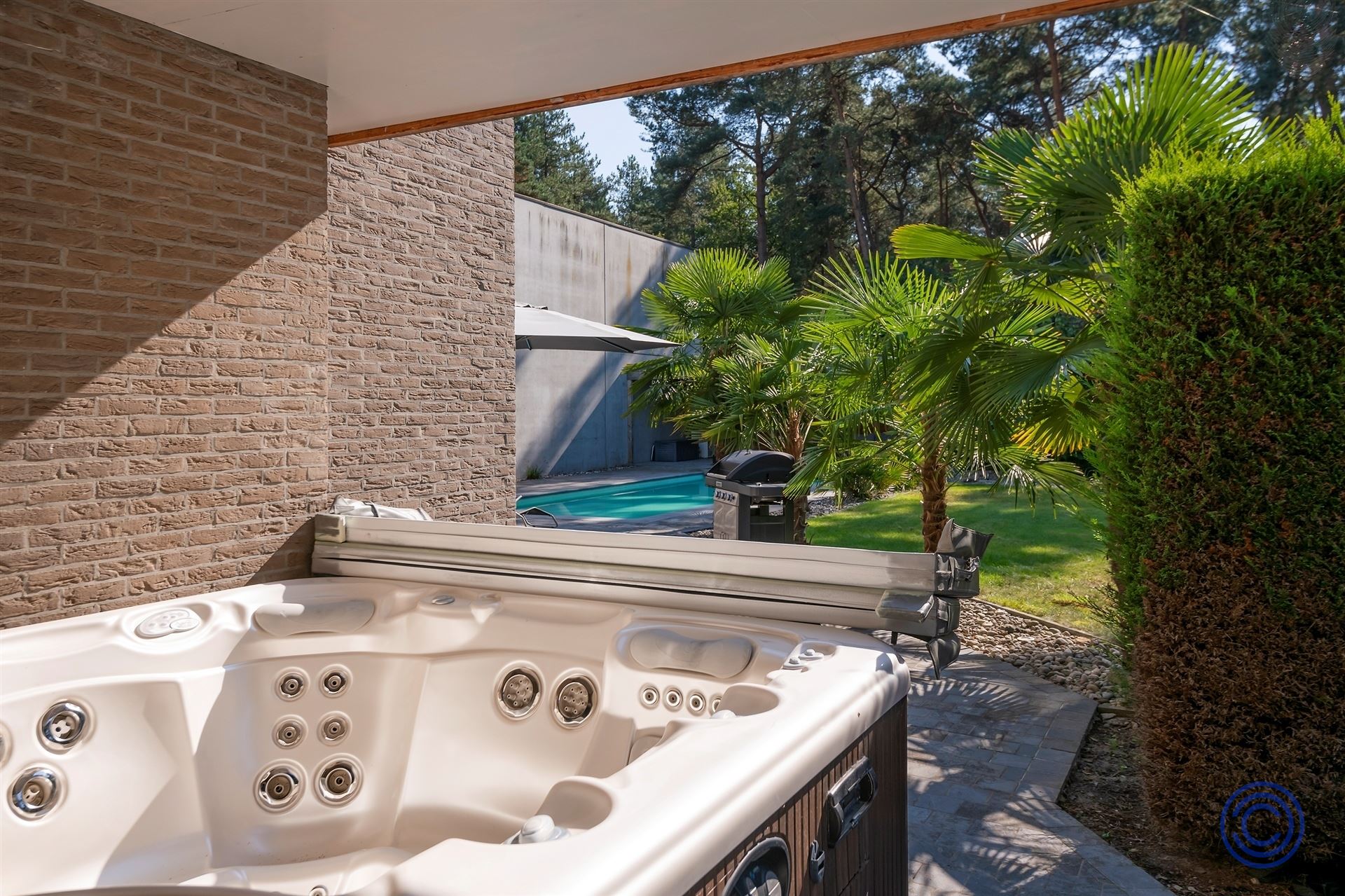 Magazijn ca. 466m² + luxueuze woning ca. 367m²! foto 17