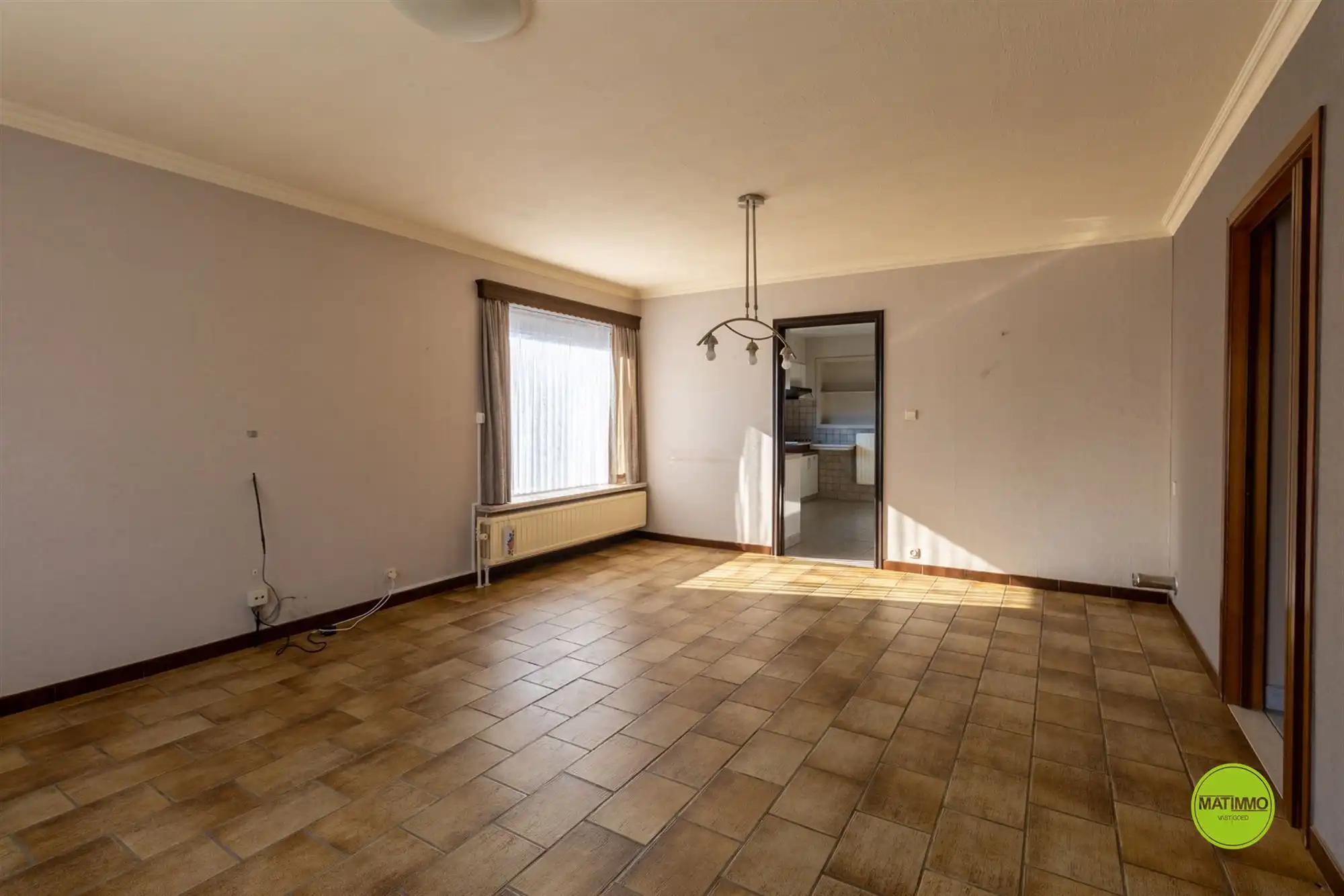 Ruime open bebouwing met 6 slaapkamers op 750 m2 grond foto 7