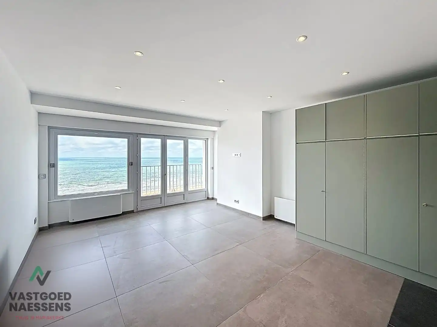 Studio te huur Zeedijk 133 -/08.02 - 8400 Oostende