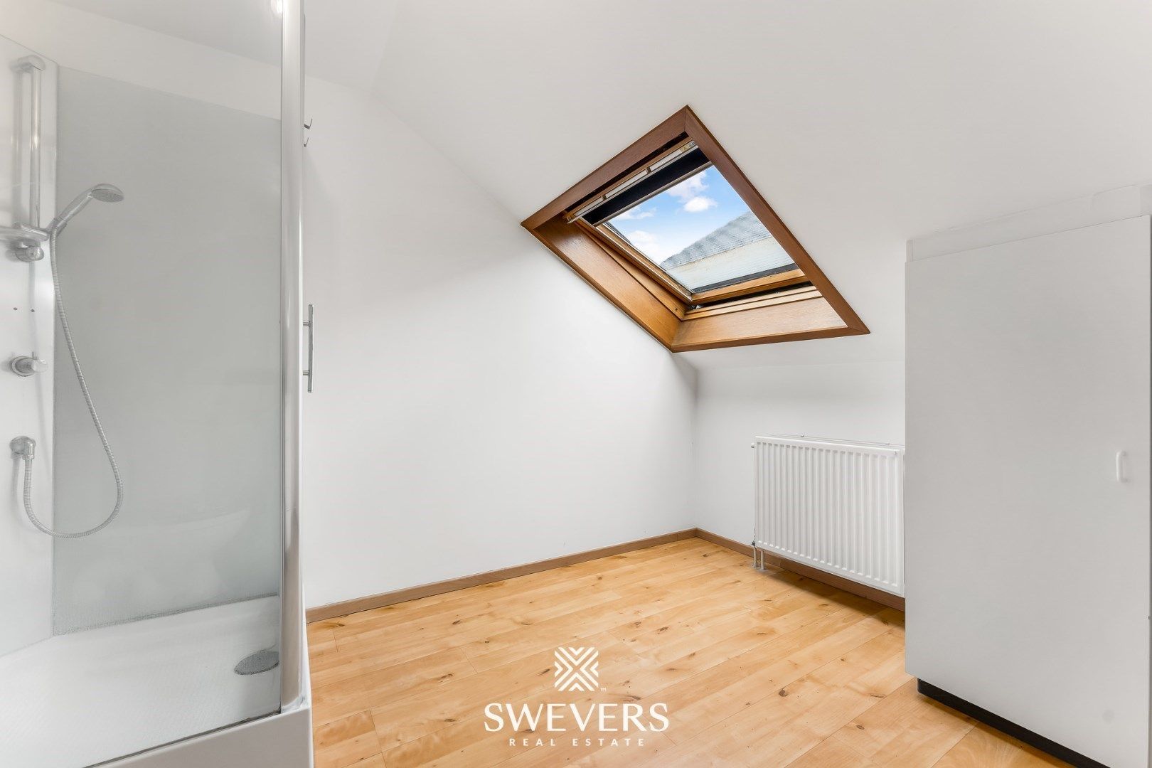 Architecturale villa met praktijkruimtes op 25a 88ca foto 39