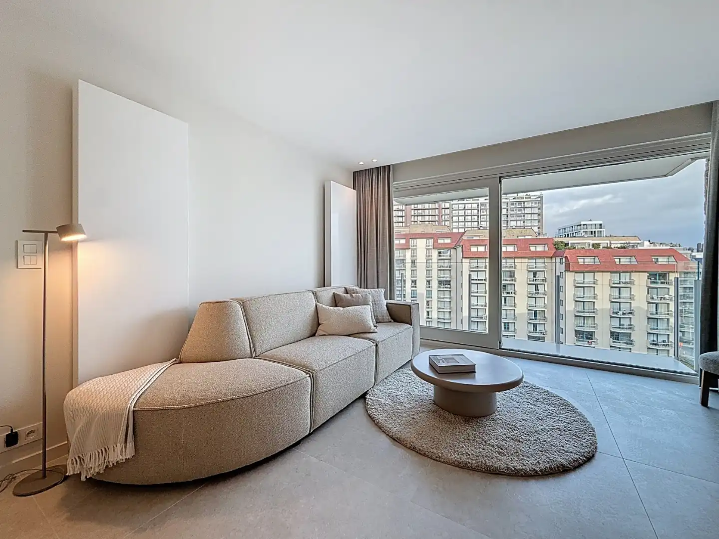 Gerenoveerd luxe appartement met terras op topligging in Nieuwpoort-Bad foto 6