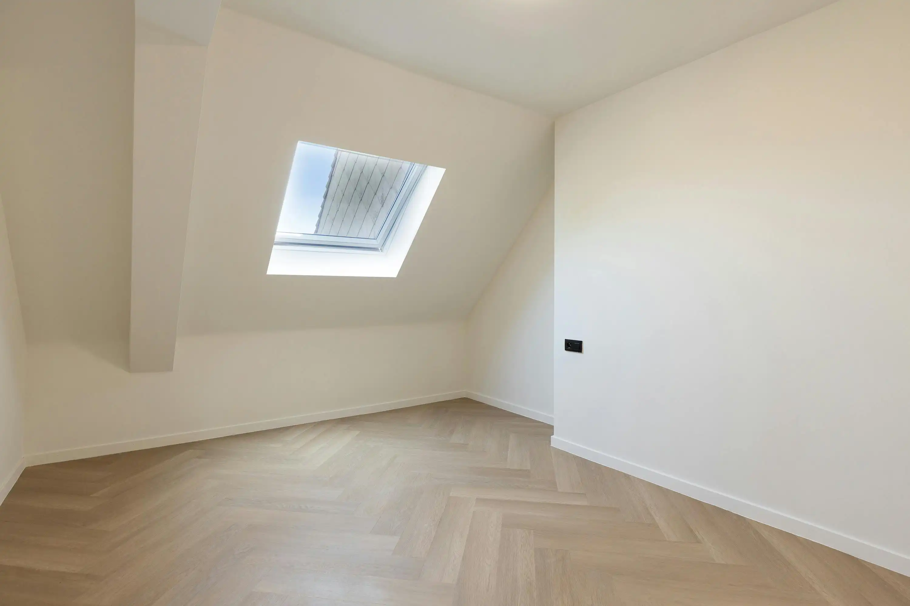 Gerenoveerde gezinswoning met vijf slaapkamers te Merelbeke foto 12
