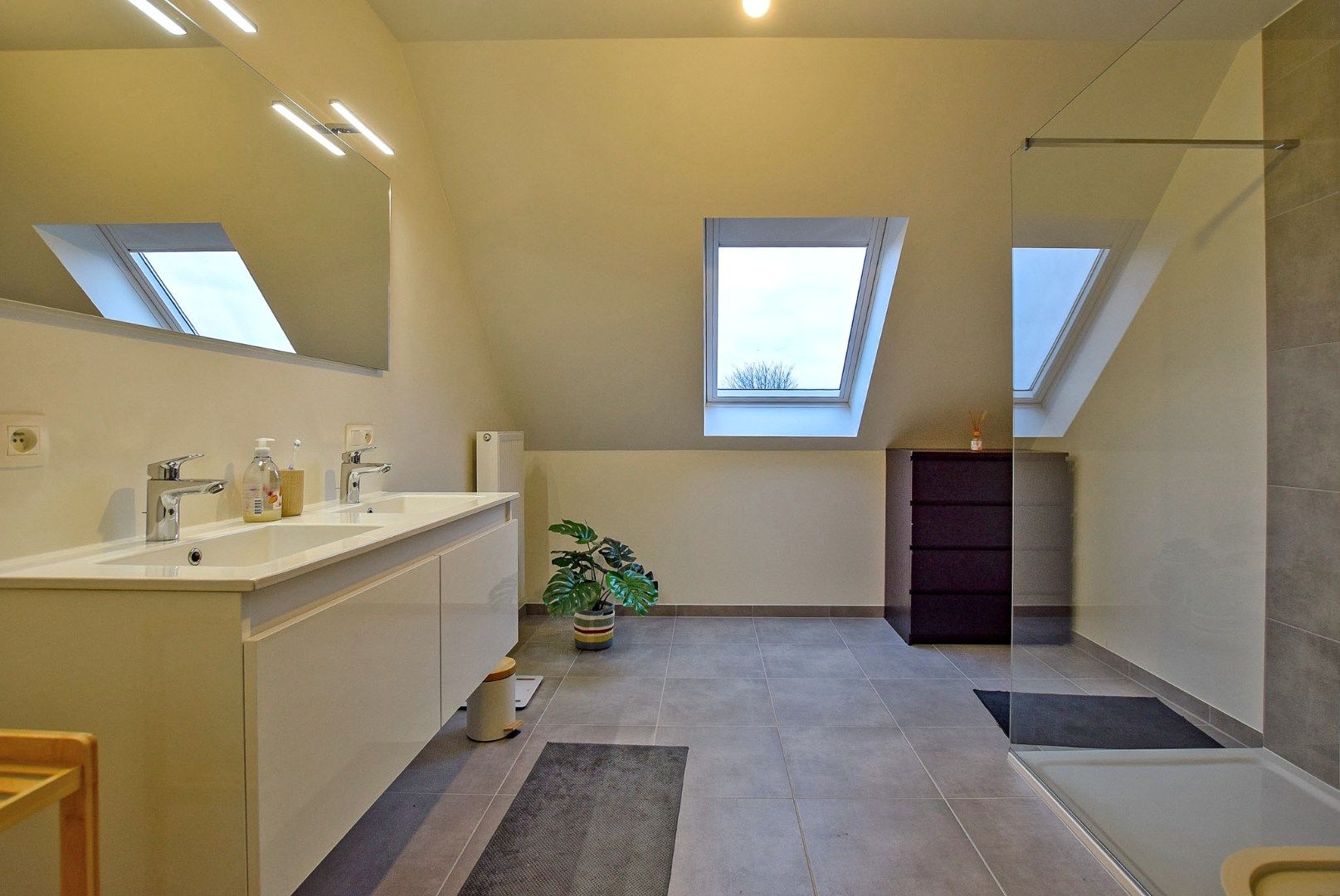 BEZOEKMOMENT 07/02/2026 VAN 14U00 - 16U00 (Inschrijven via www.residentievastgoed.be of 059 250 590) foto 12