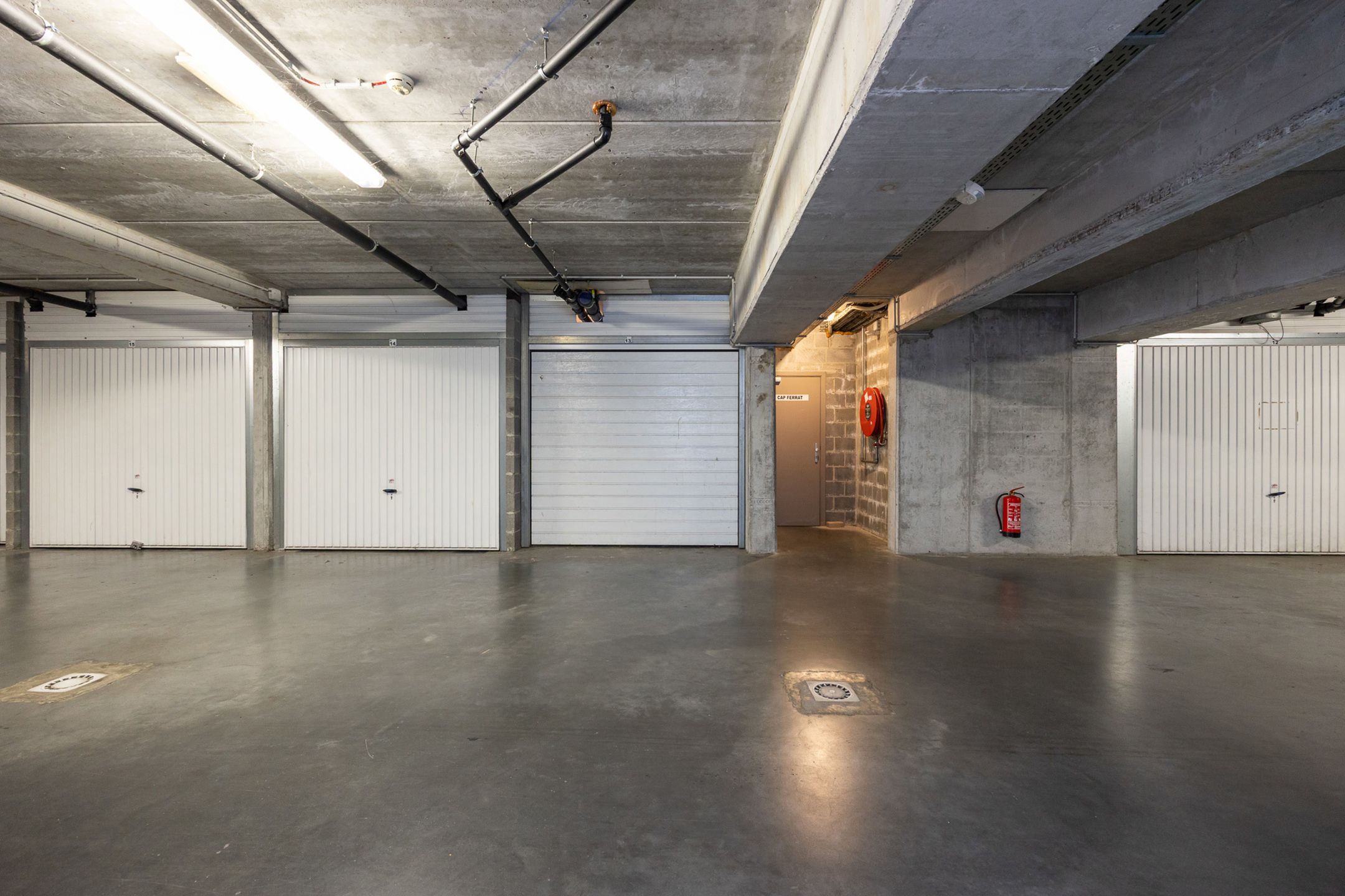 Afgesloten garagebox in Anderlecht foto 2