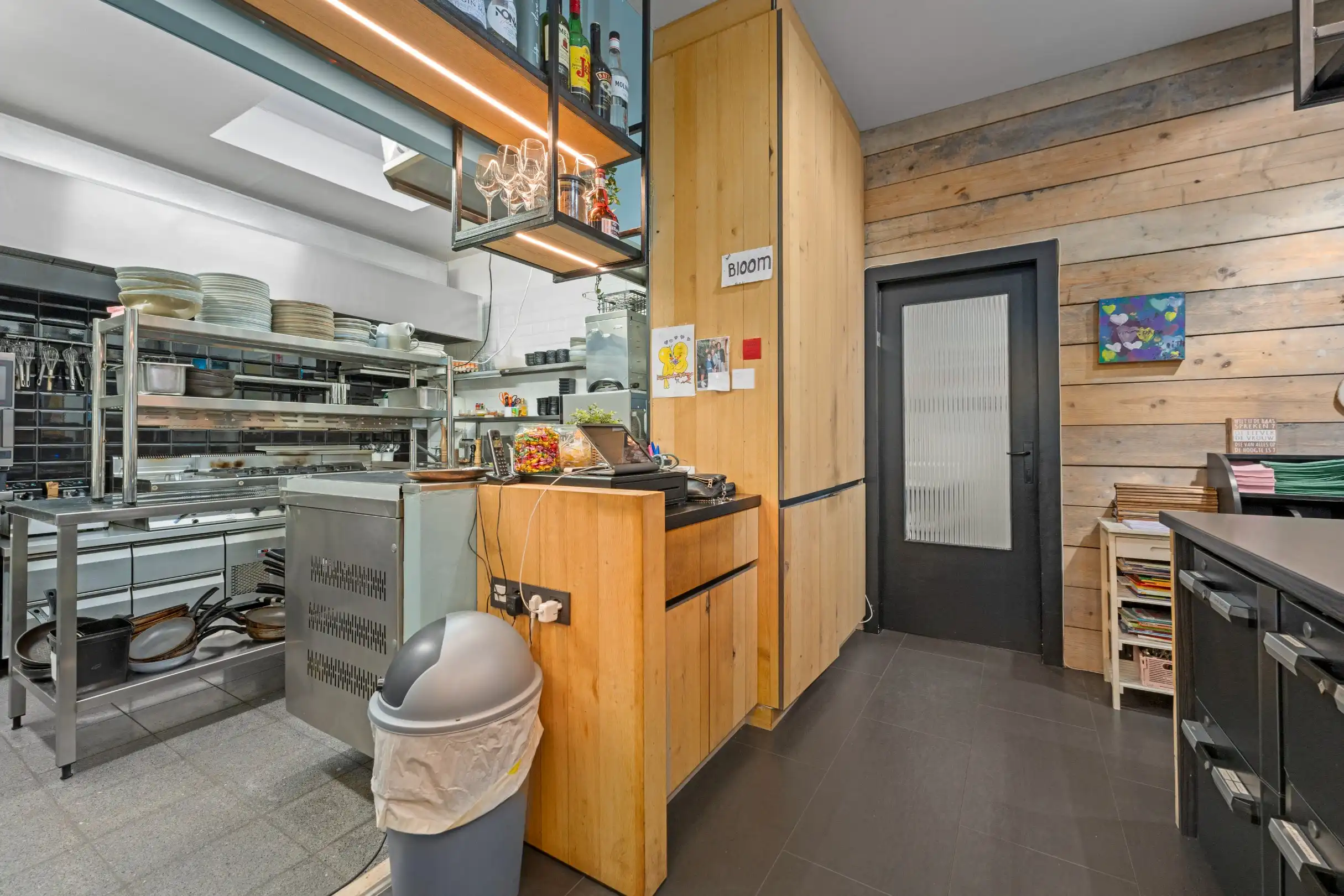 Ingerichte horecazaak te Heist-aan-Zee foto 9