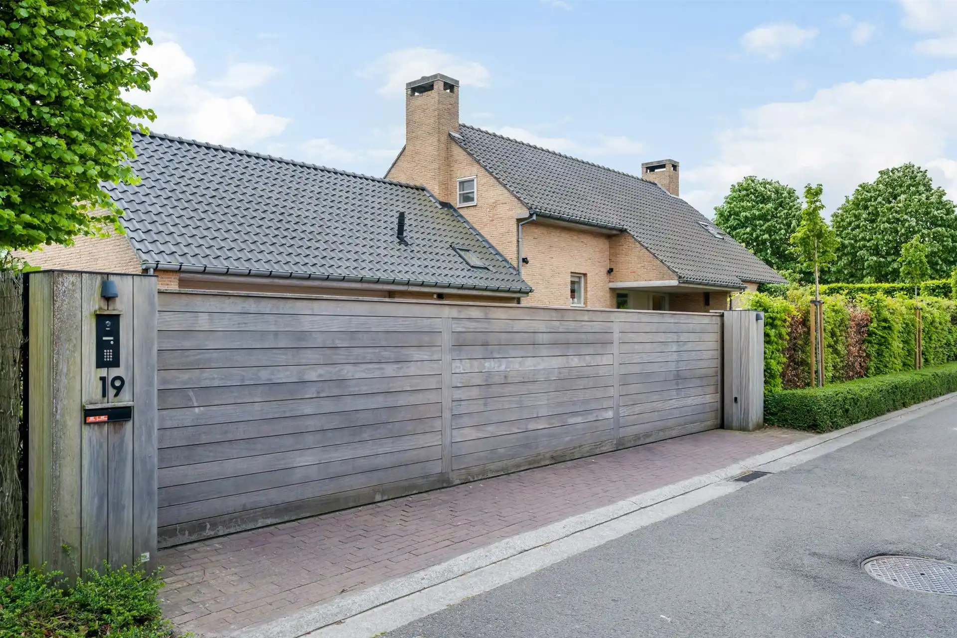 Stijlvolle villa in gegeerde villapark te Waregem. foto 5