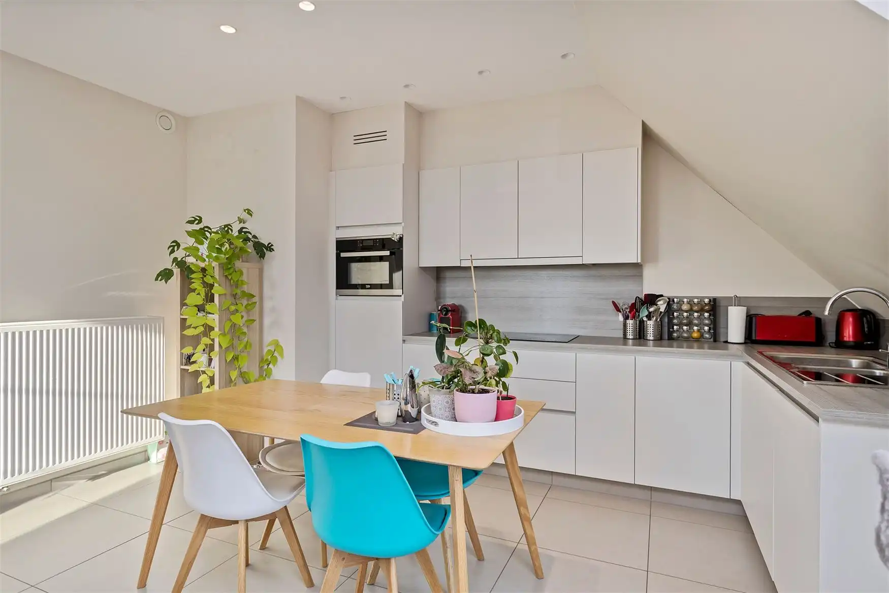 Appartement met terras en autostaanplaats foto 5