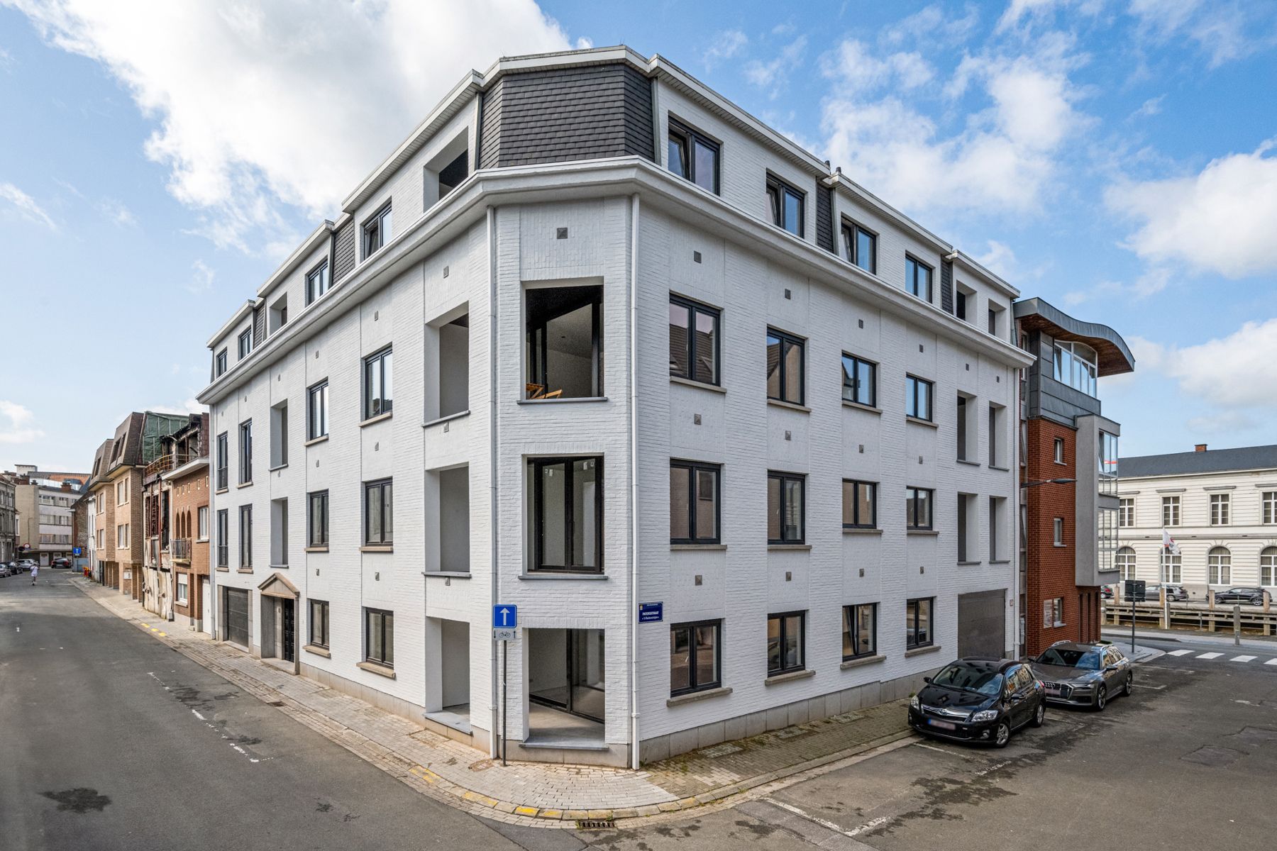 Stijlvol nieuwbouwappartement te huur in centrum foto 12